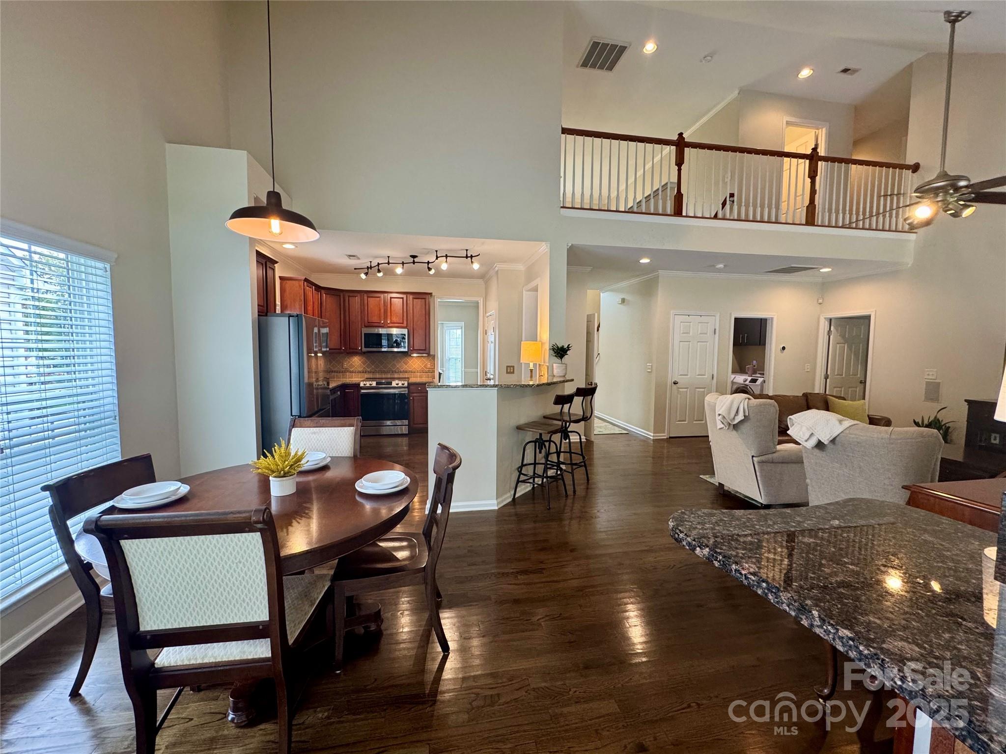 2676 Sunberry Lane Property Photo 3