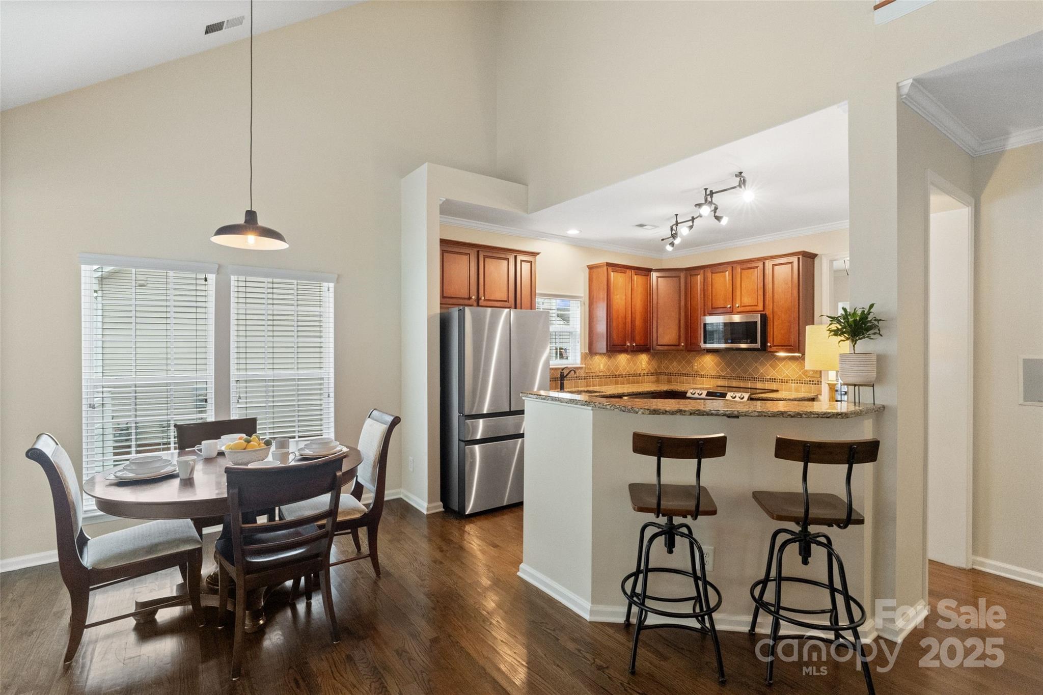 2676 Sunberry Lane Property Photo 9