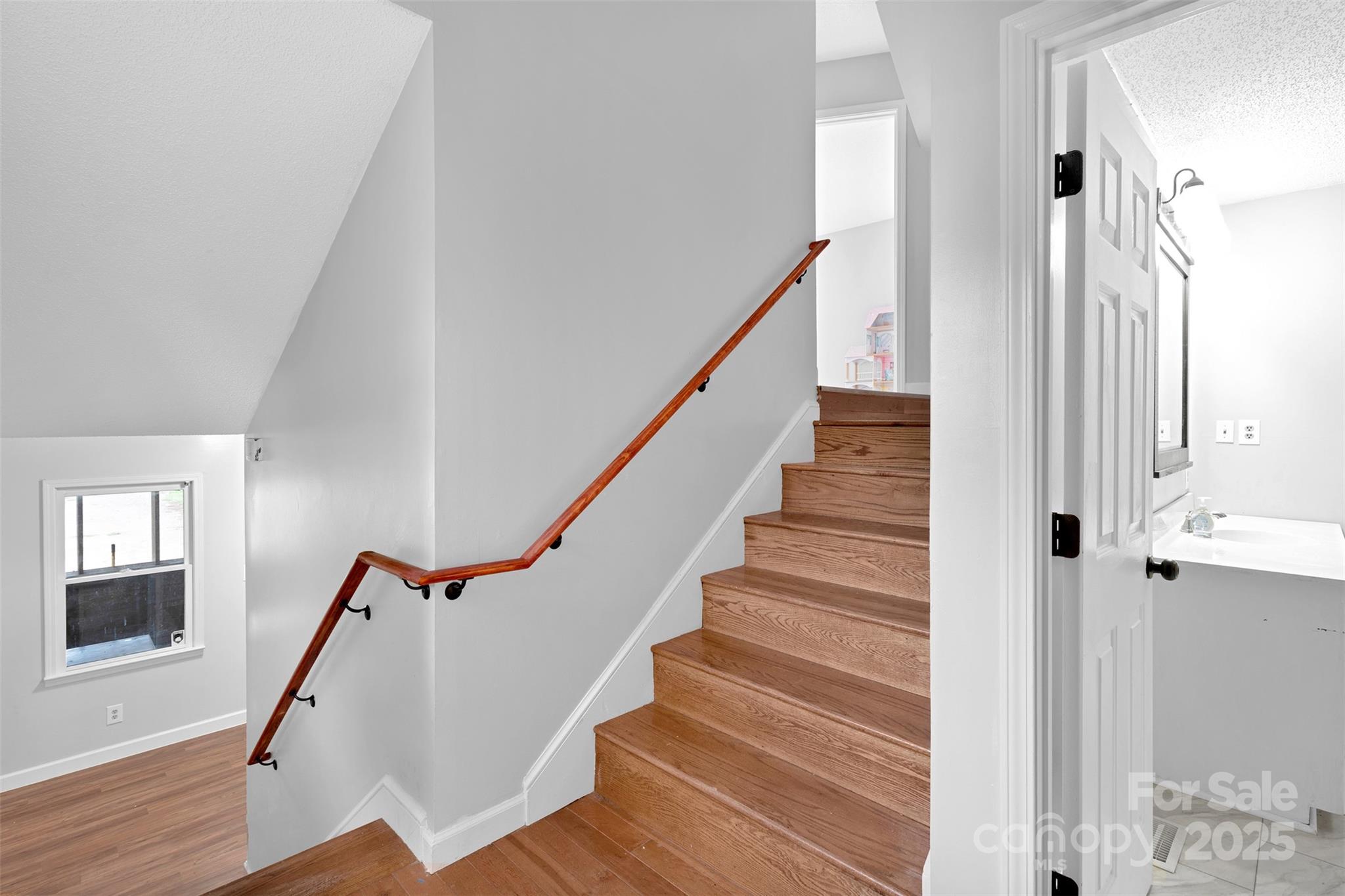 1095 Elm Circle Property Photo 19