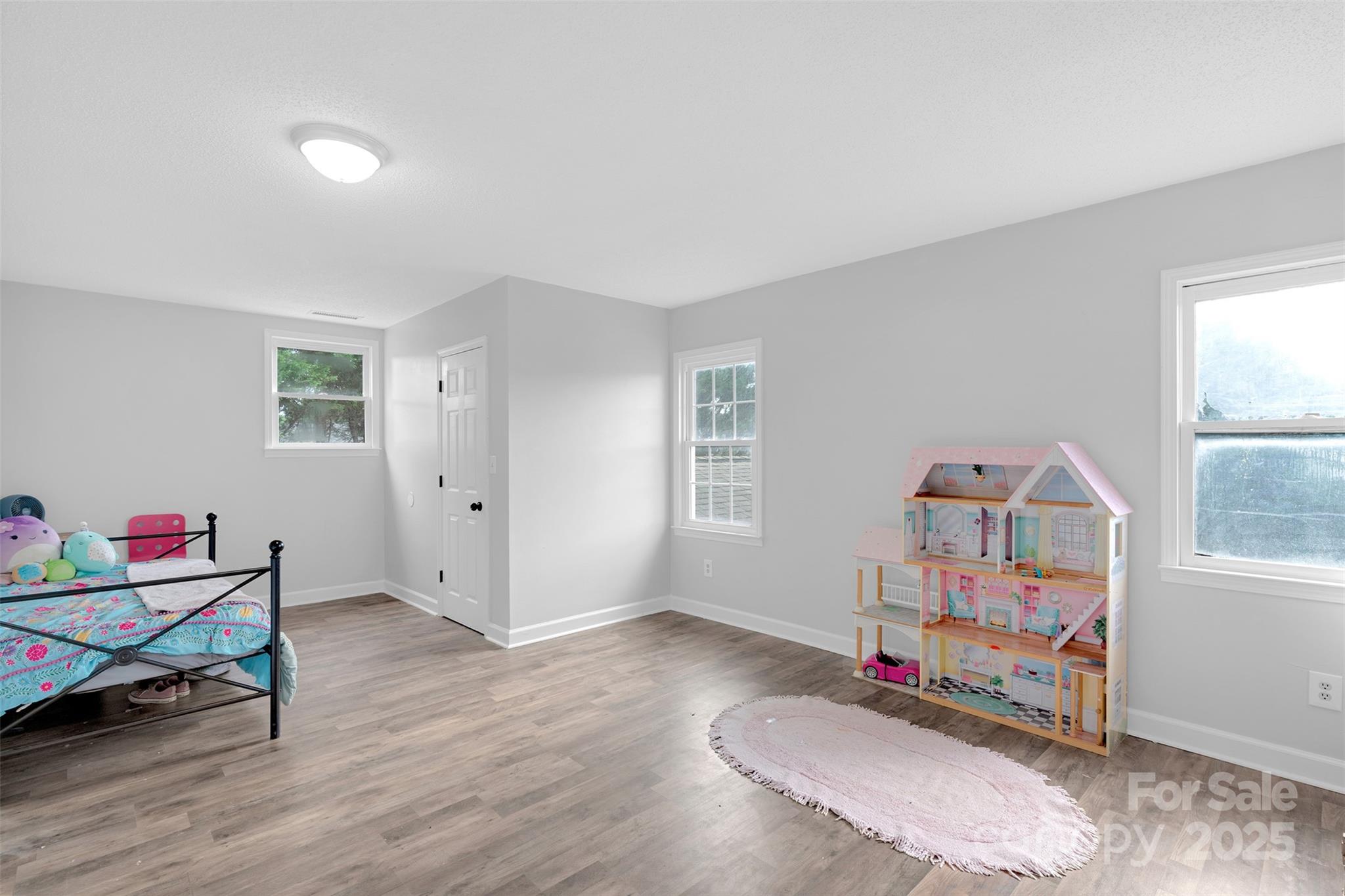 1095 Elm Circle Property Photo 21