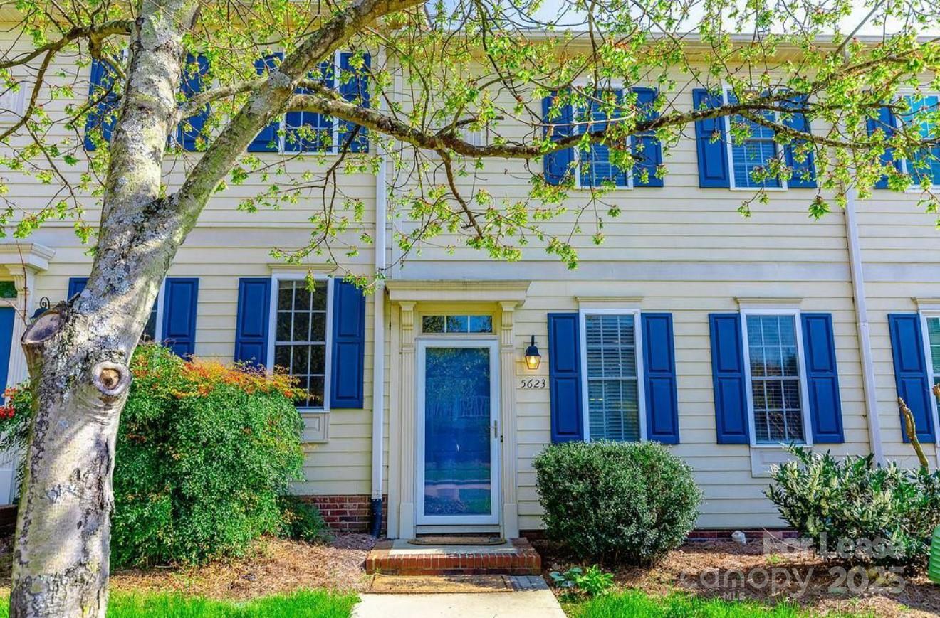 5623 Fetzer Avenue