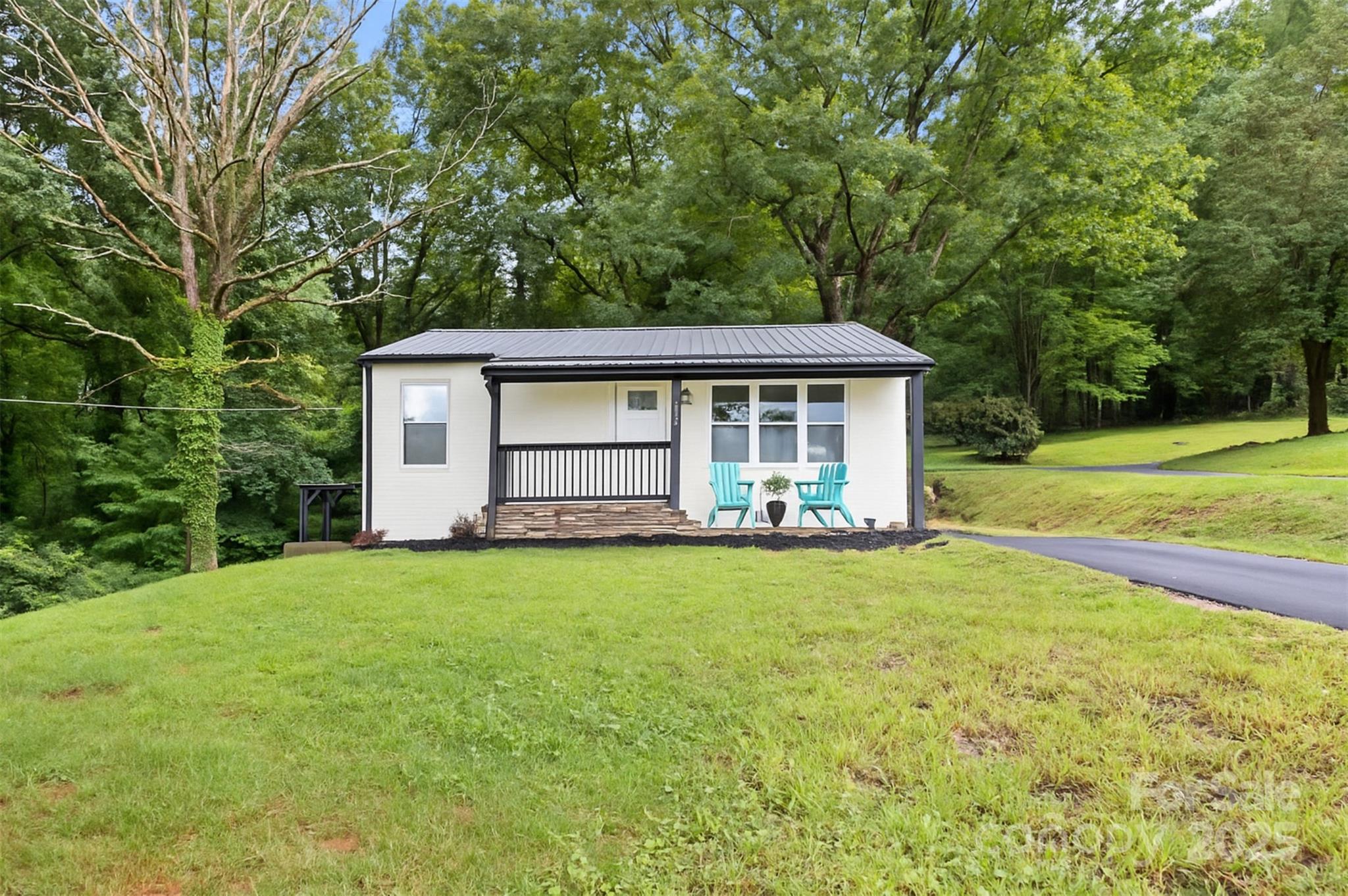 343 Shasta Lane Property Photo 1