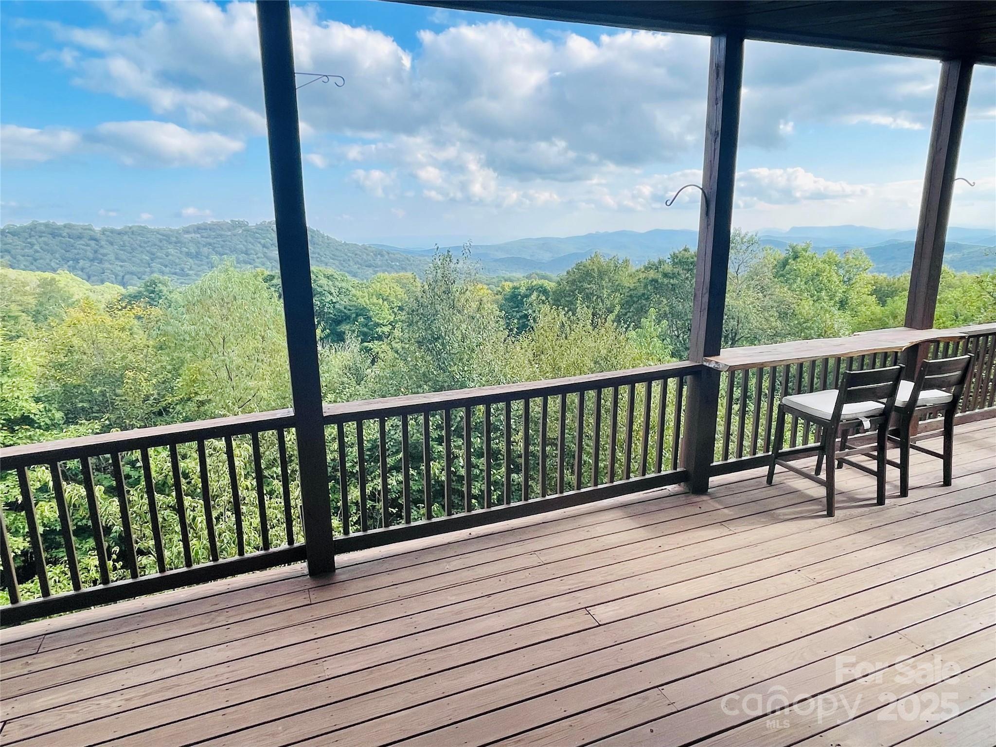 180 Windy Knoll Property Photo 1