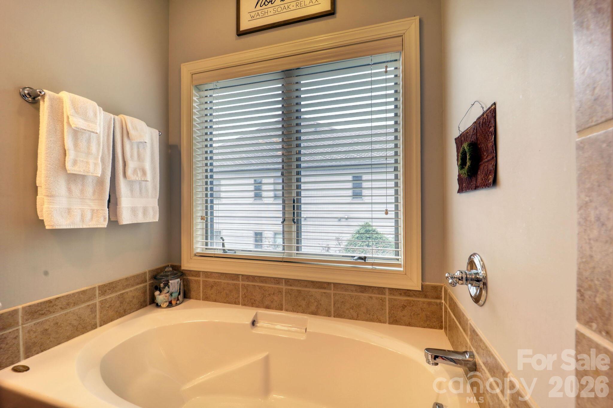 180 Windy Knoll Property Photo 28