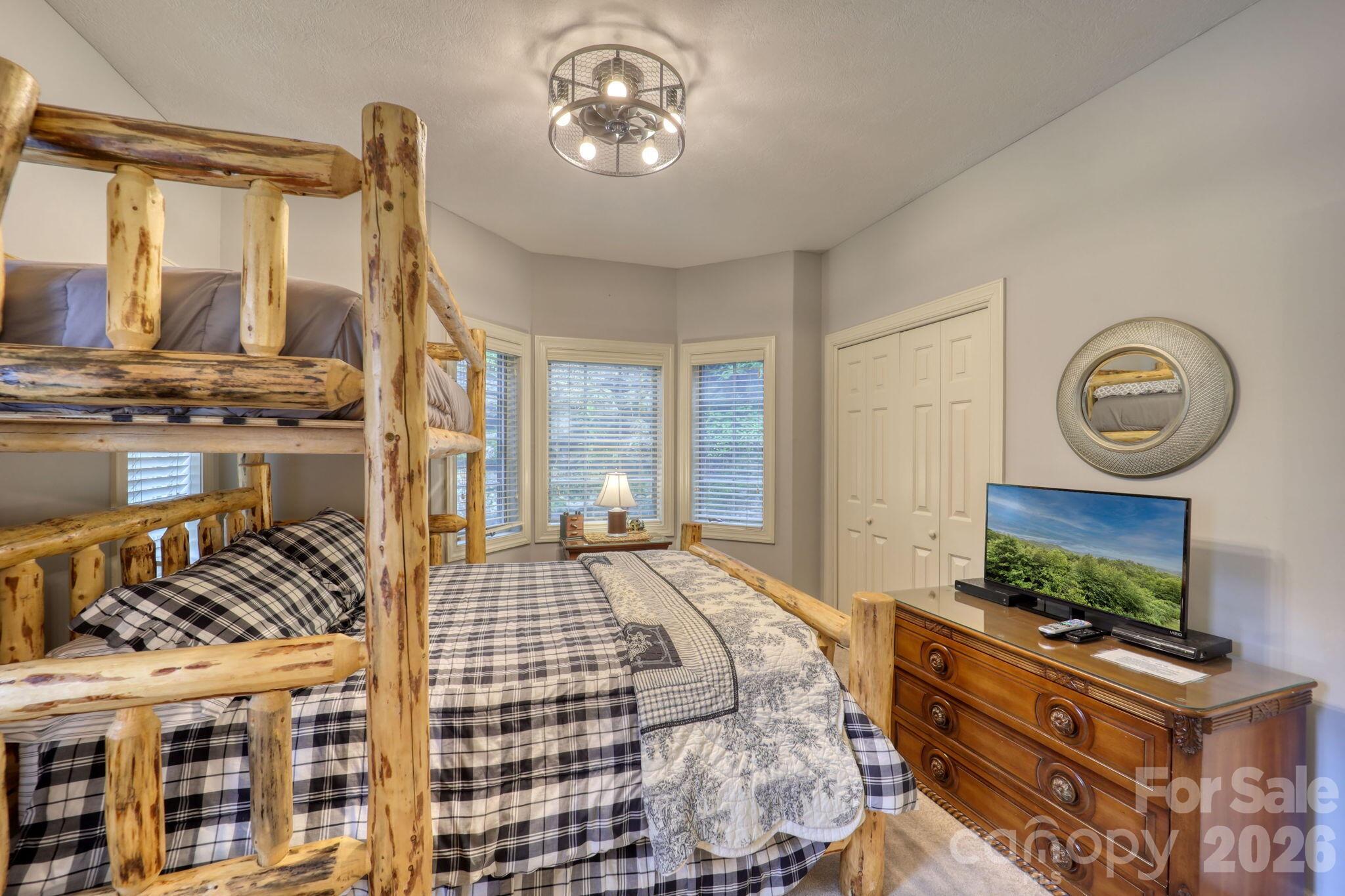 180 Windy Knoll Property Photo 32