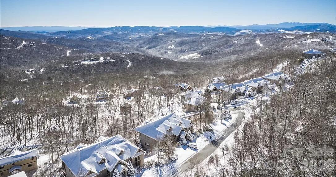 180 Windy Knoll Property Photo 45