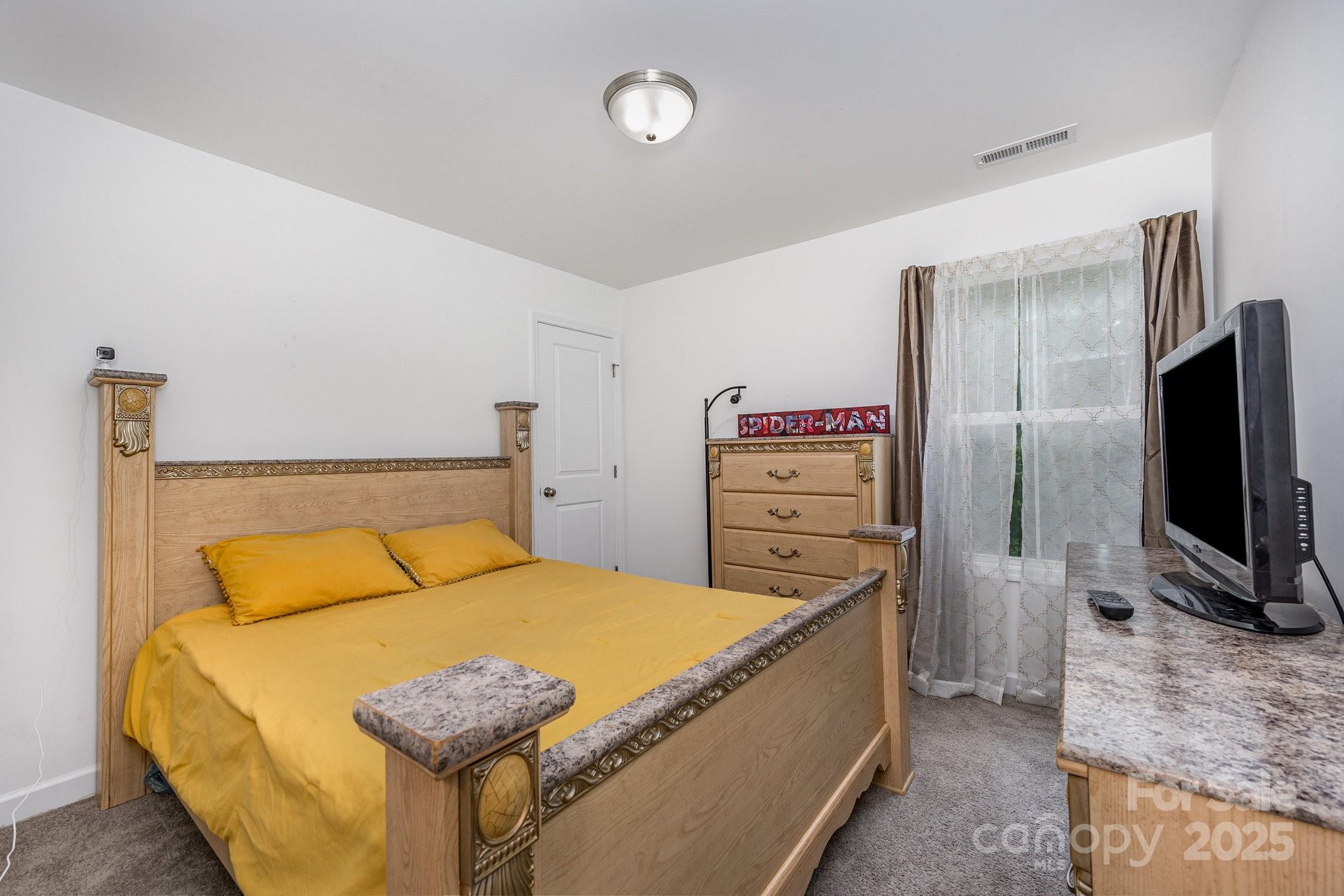 415 Pinecroft Lane Property Photo 13