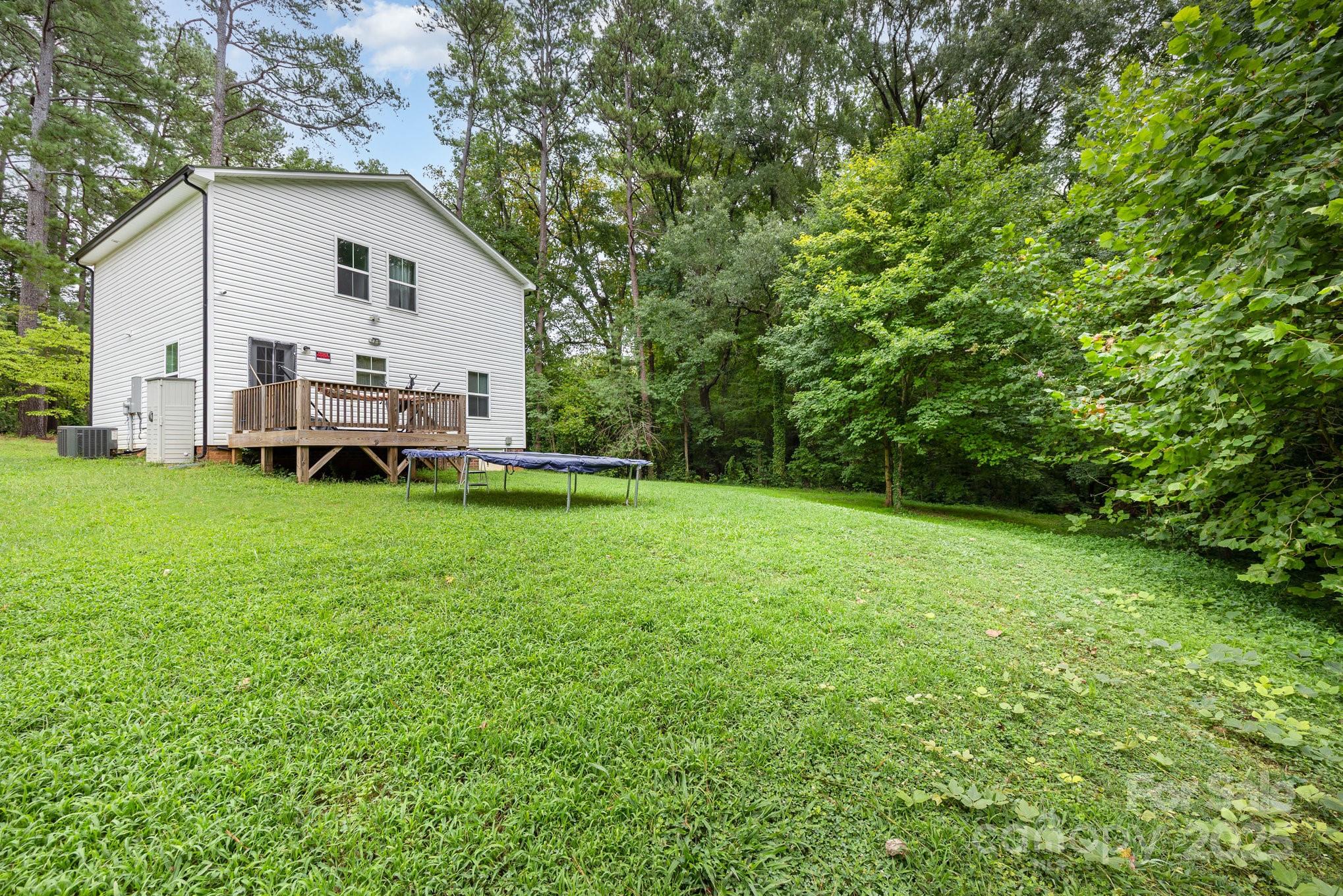 415 Pinecroft Lane Property Photo 18