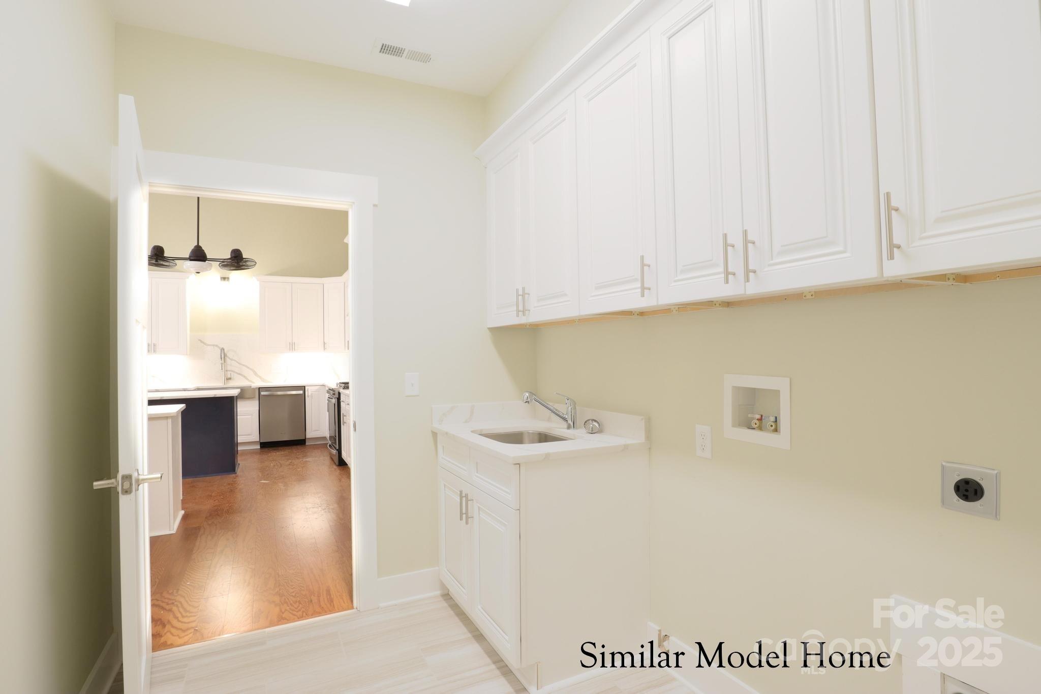 24-#s-4 Brookstone Place Property Photo 8