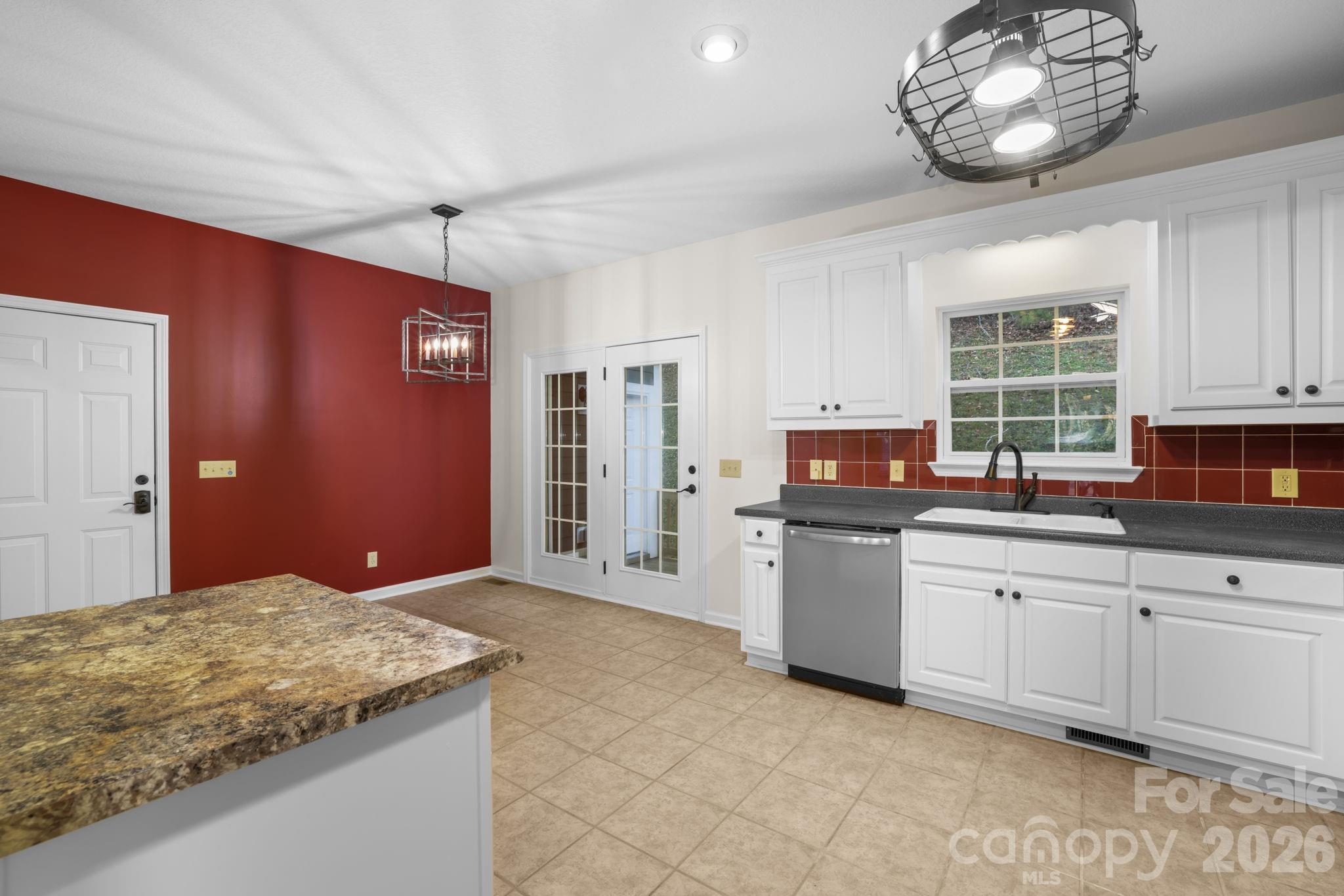166 Jay Bird Drive Property Photo 10