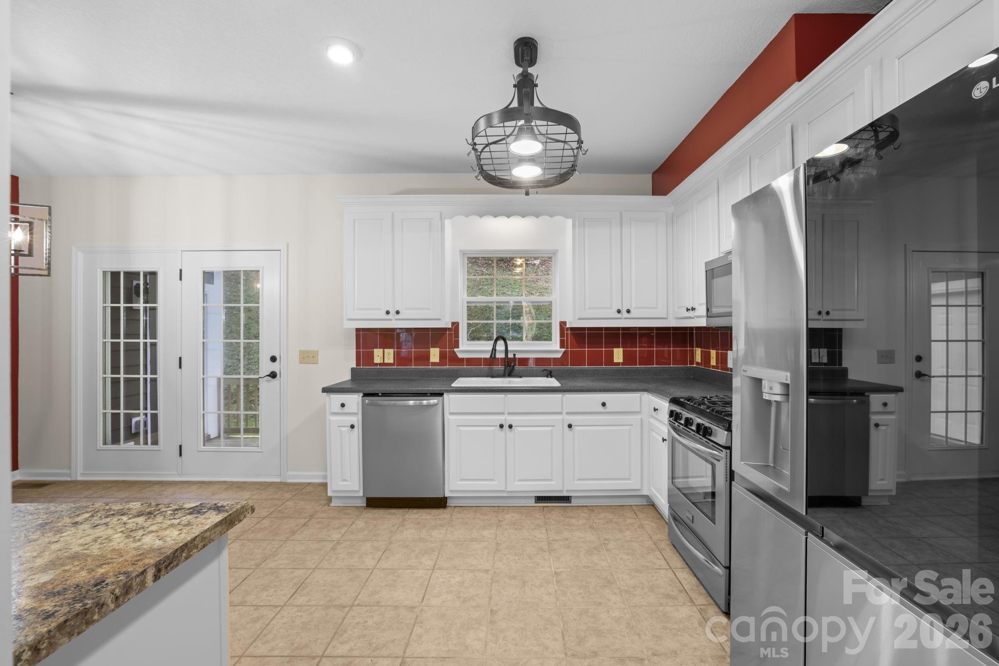 166 Jay Bird Drive Property Photo 12