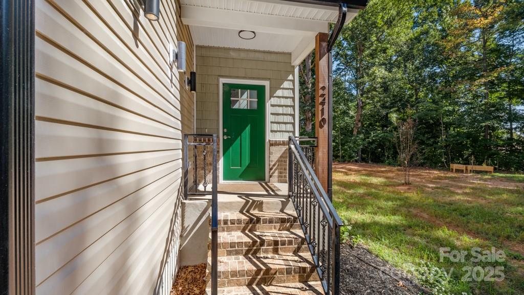 2410 Cedar Lane Property Photo 3