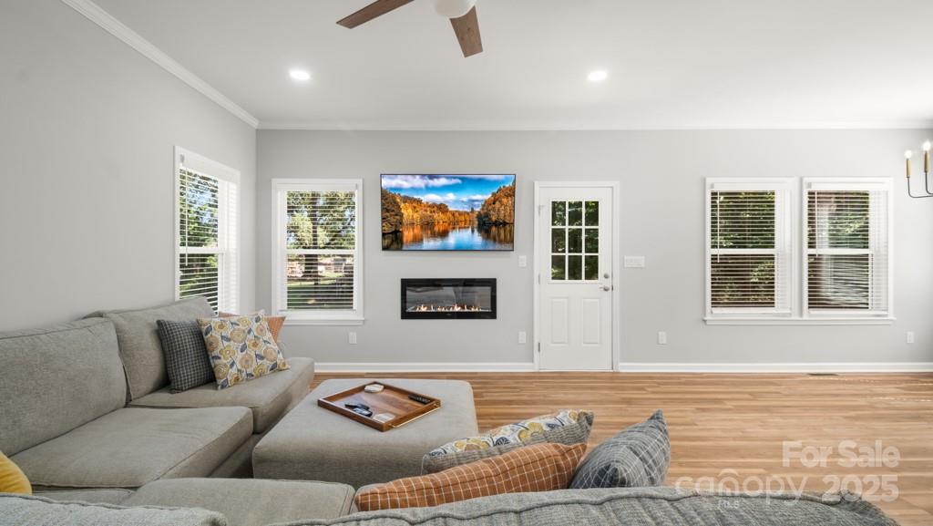 2410 Cedar Lane Property Photo 11