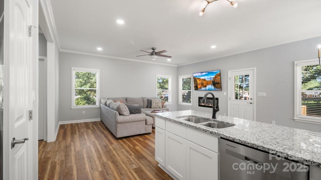 2410 Cedar Lane Property Photo 18