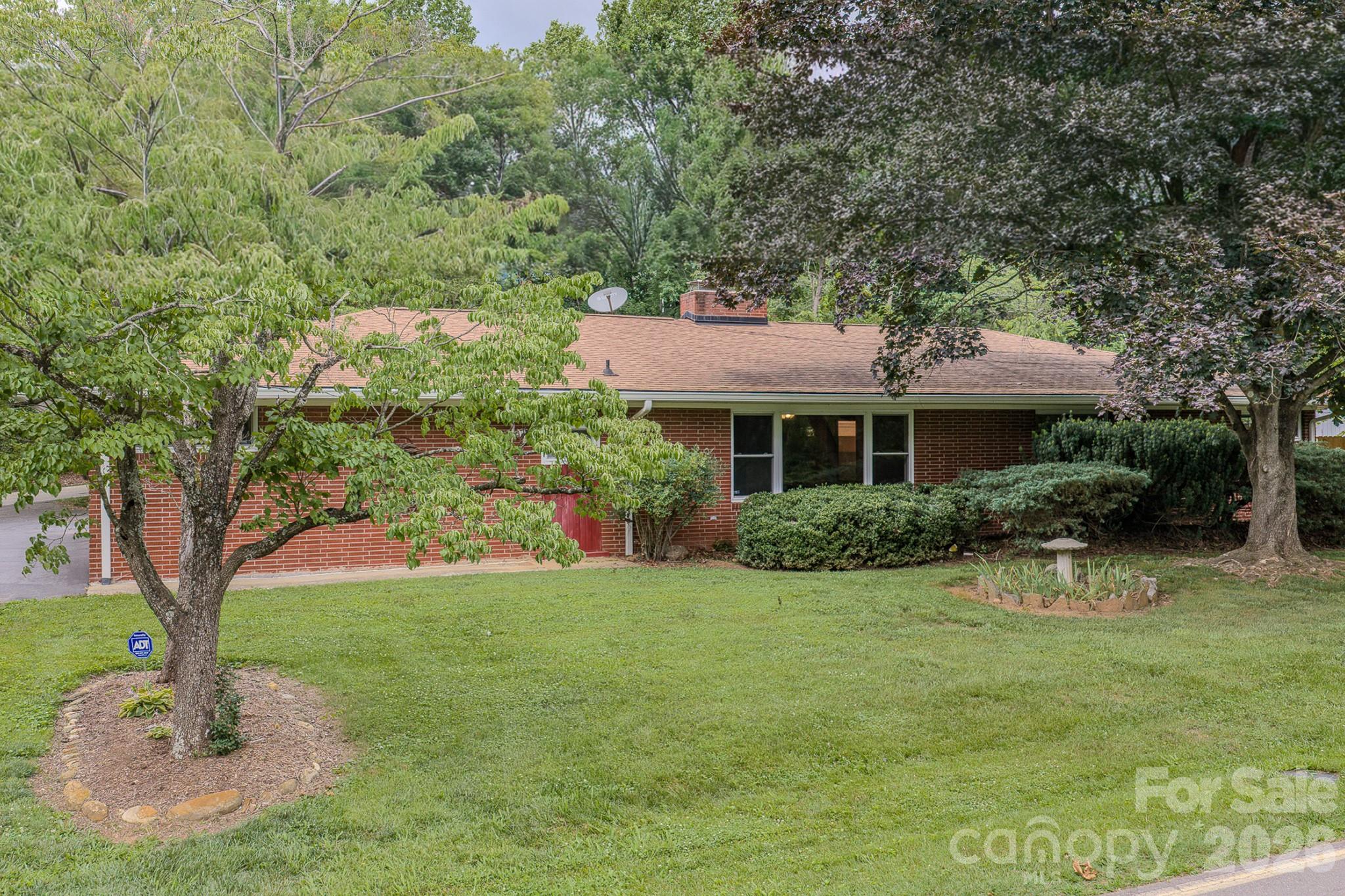 105 Alexander Avenue Property Photo 1