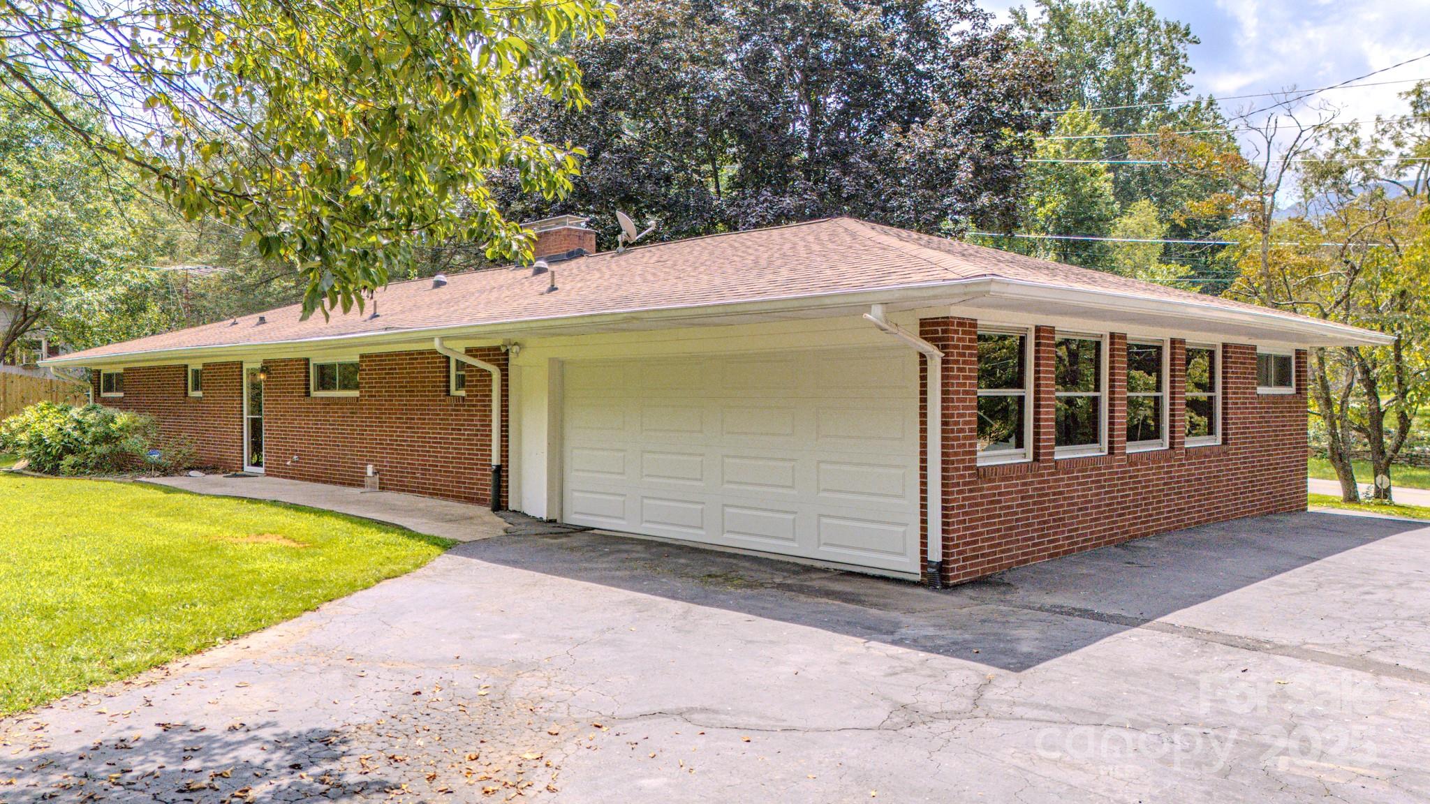 105 Alexander Avenue Property Photo 10