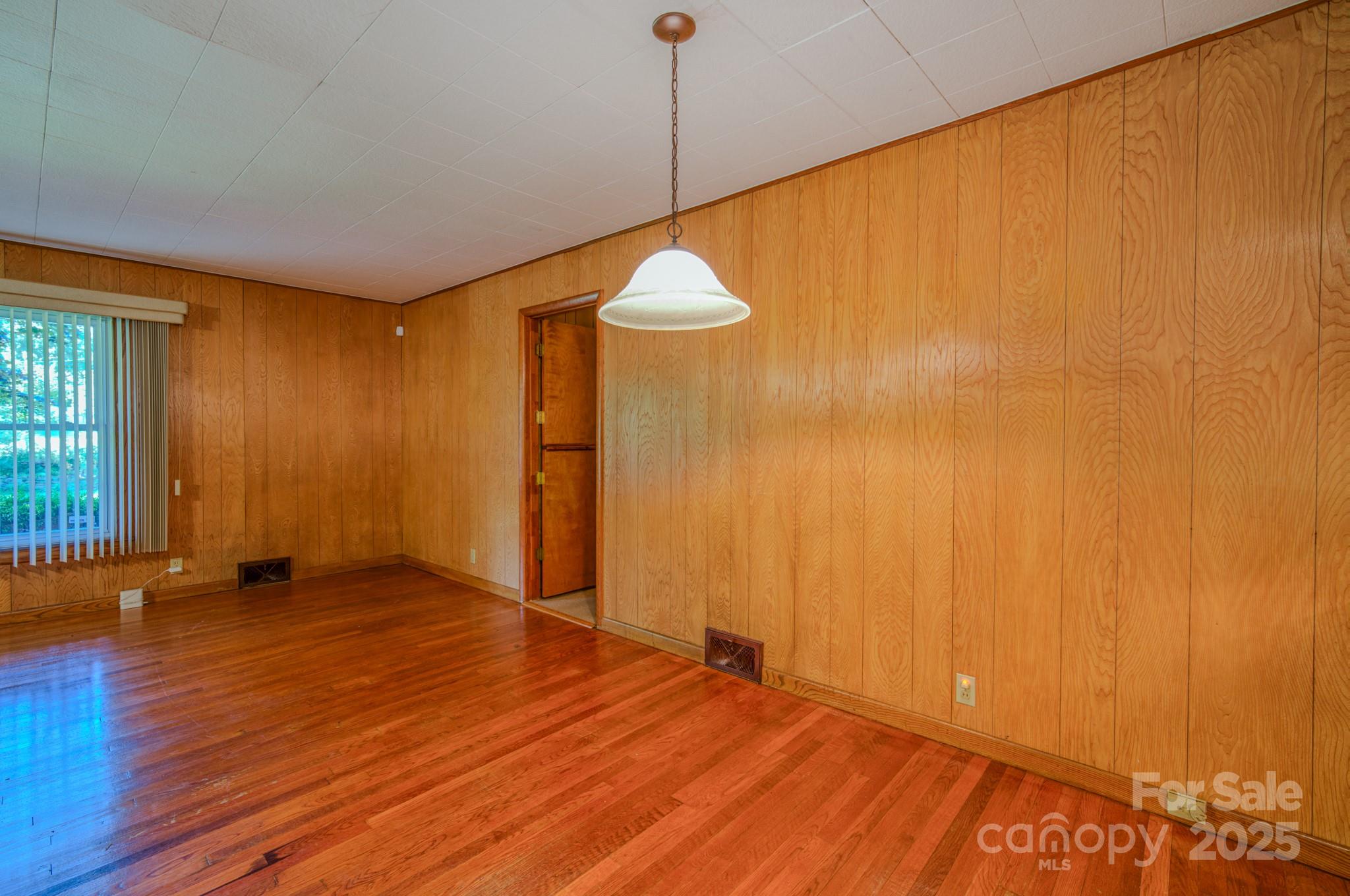 105 Alexander Avenue Property Photo 19