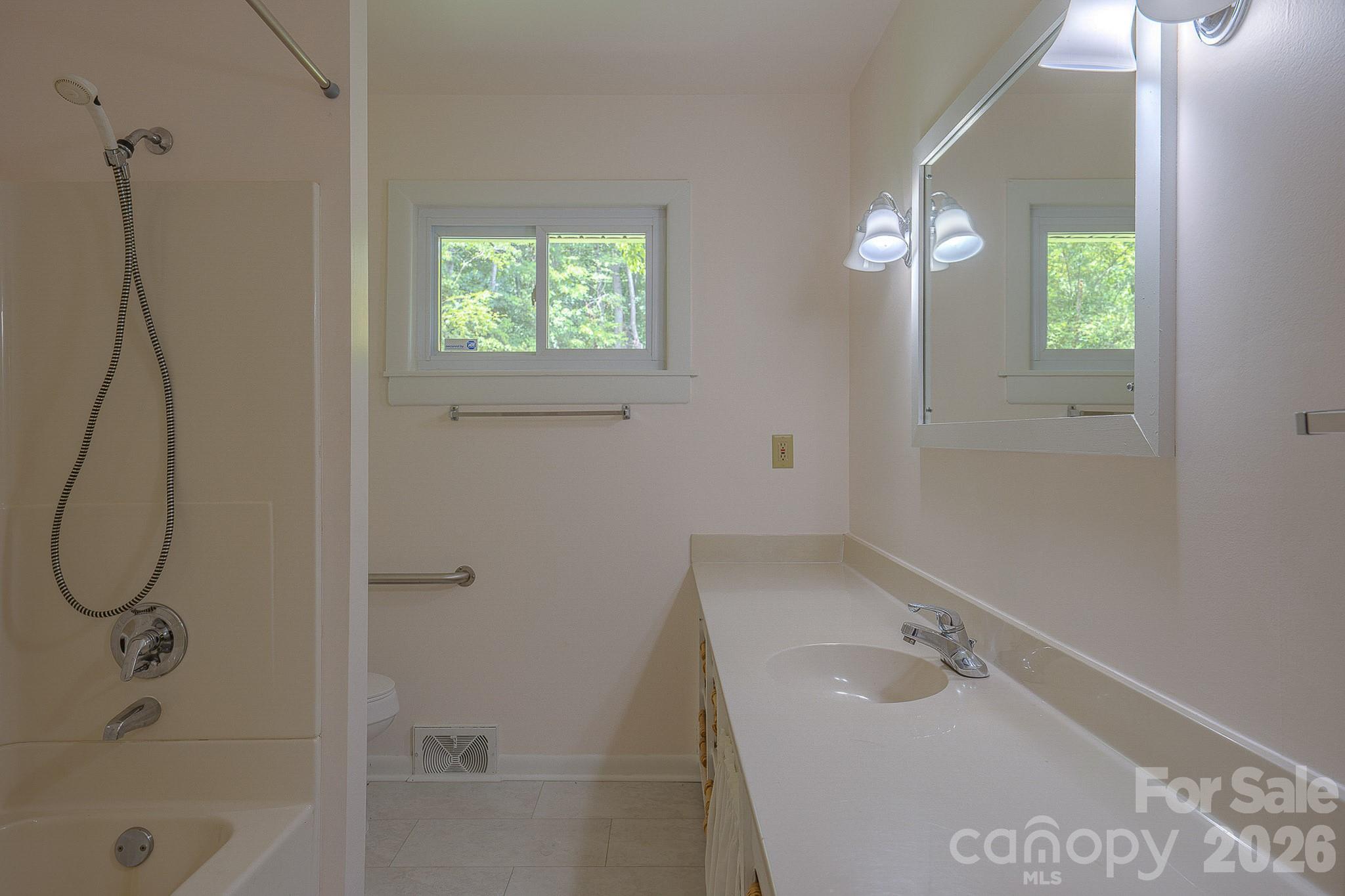 105 Alexander Avenue Property Photo 27