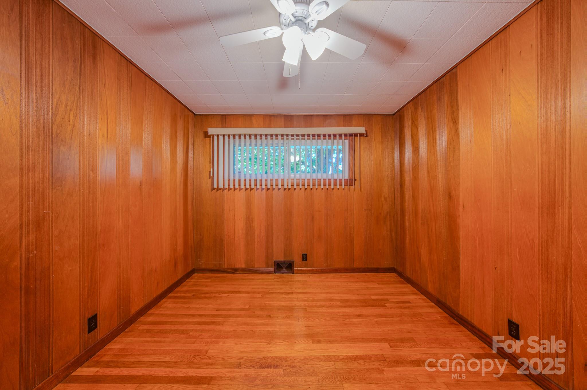 105 Alexander Avenue Property Photo 31