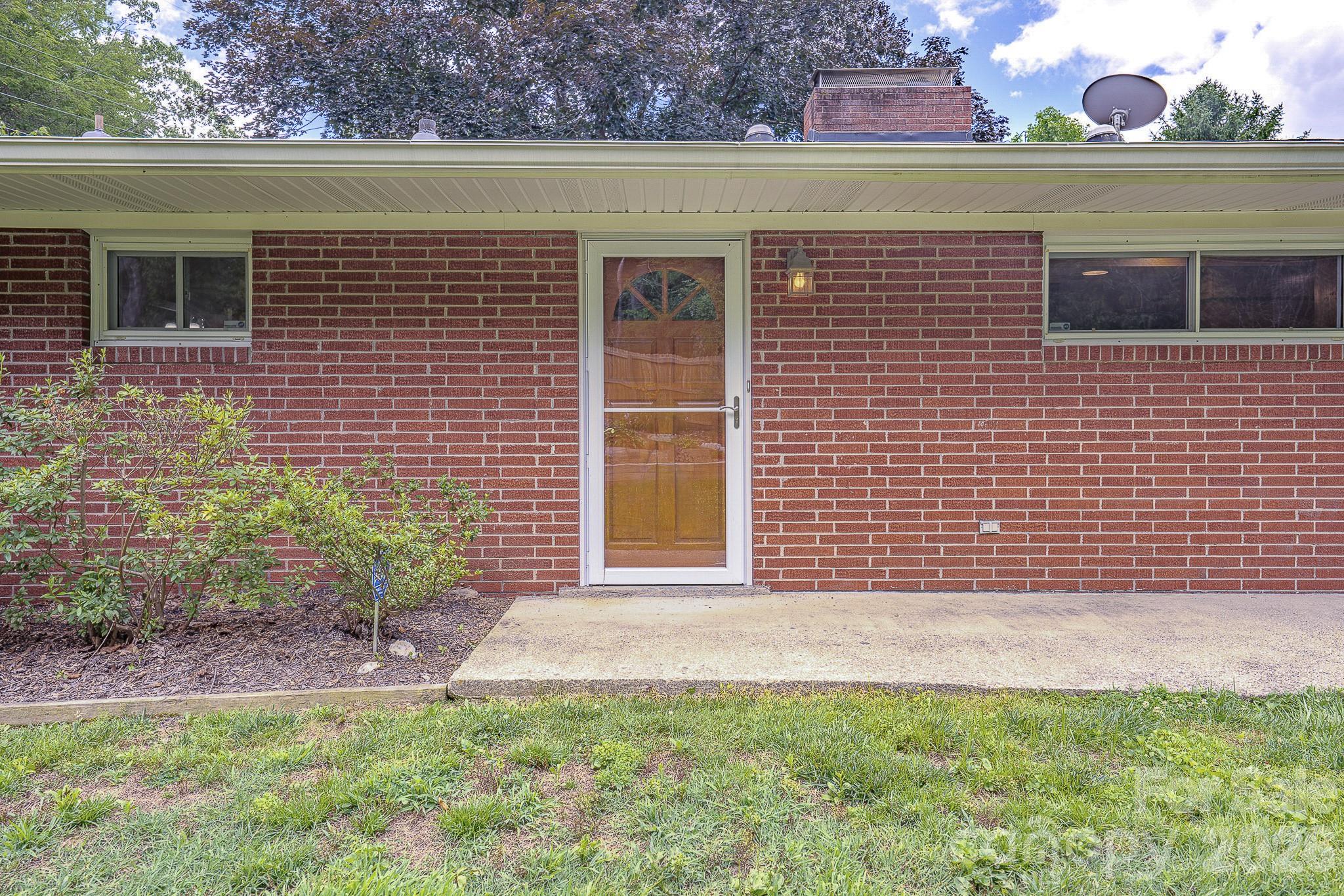 105 Alexander Avenue Property Photo 33