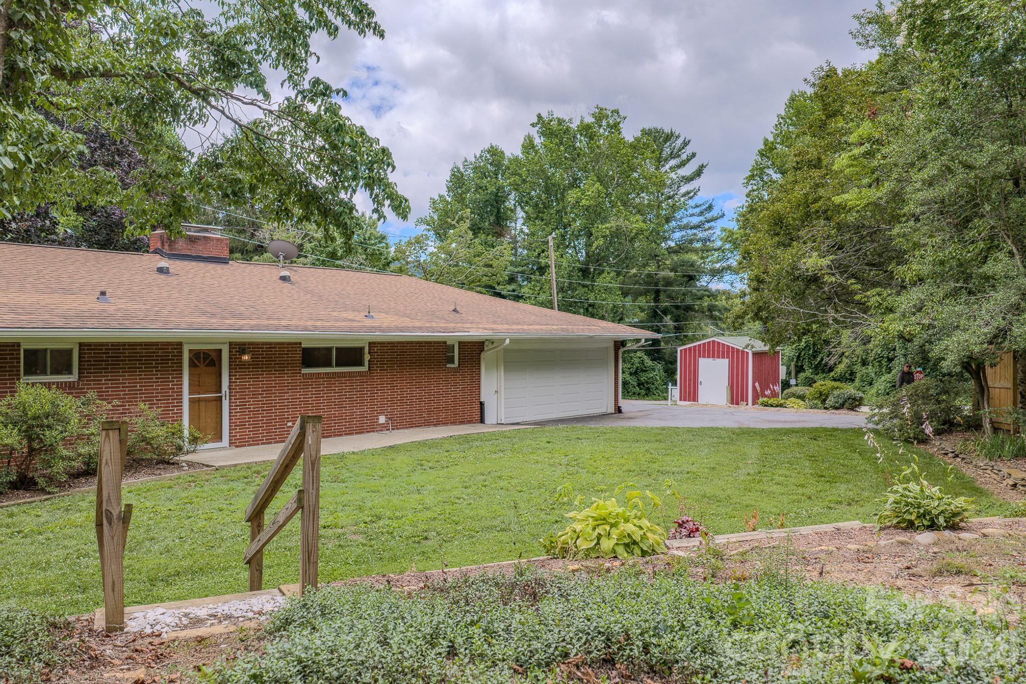 105 Alexander Avenue Property Photo 40