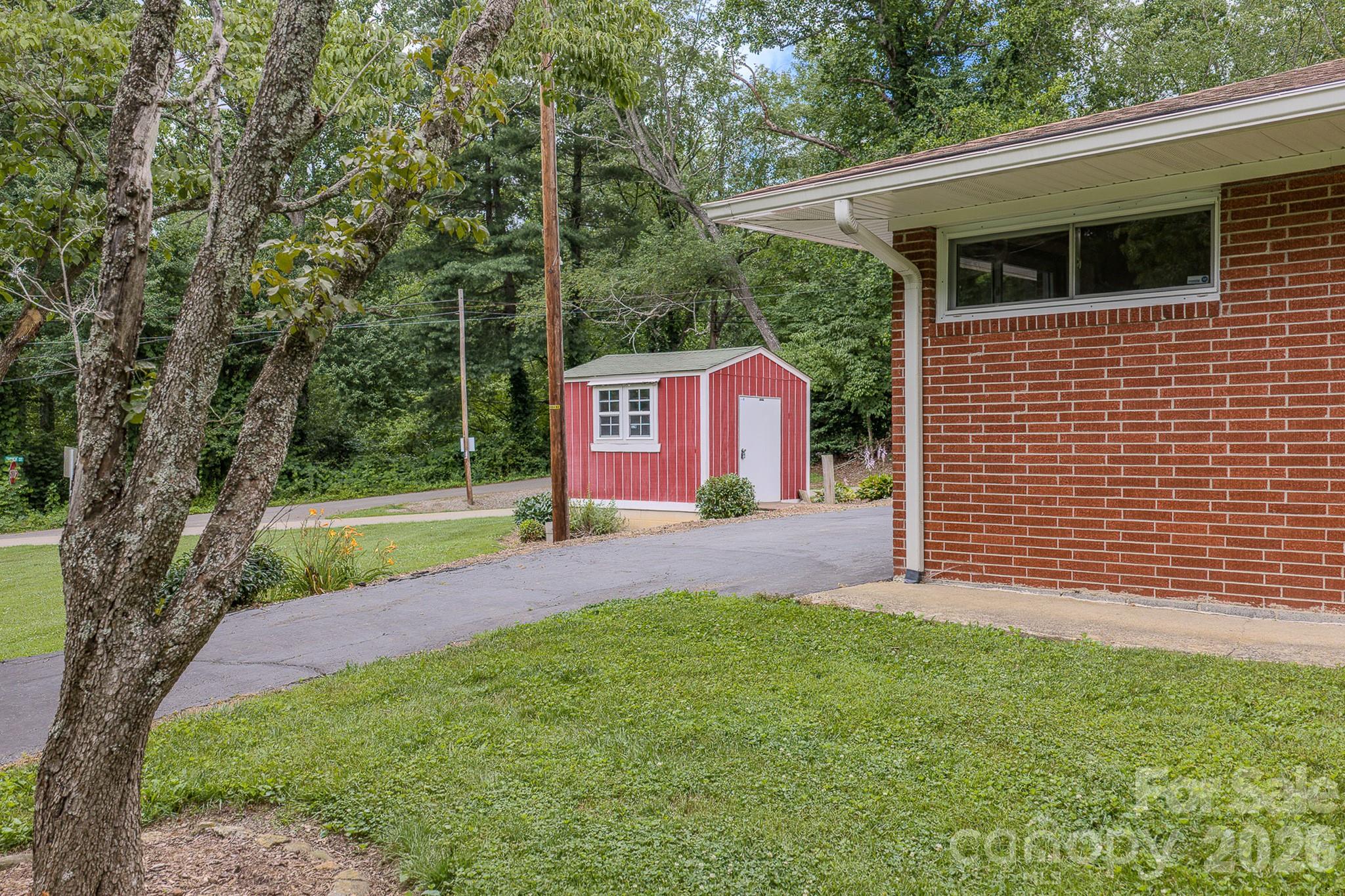 105 Alexander Avenue Property Photo 42