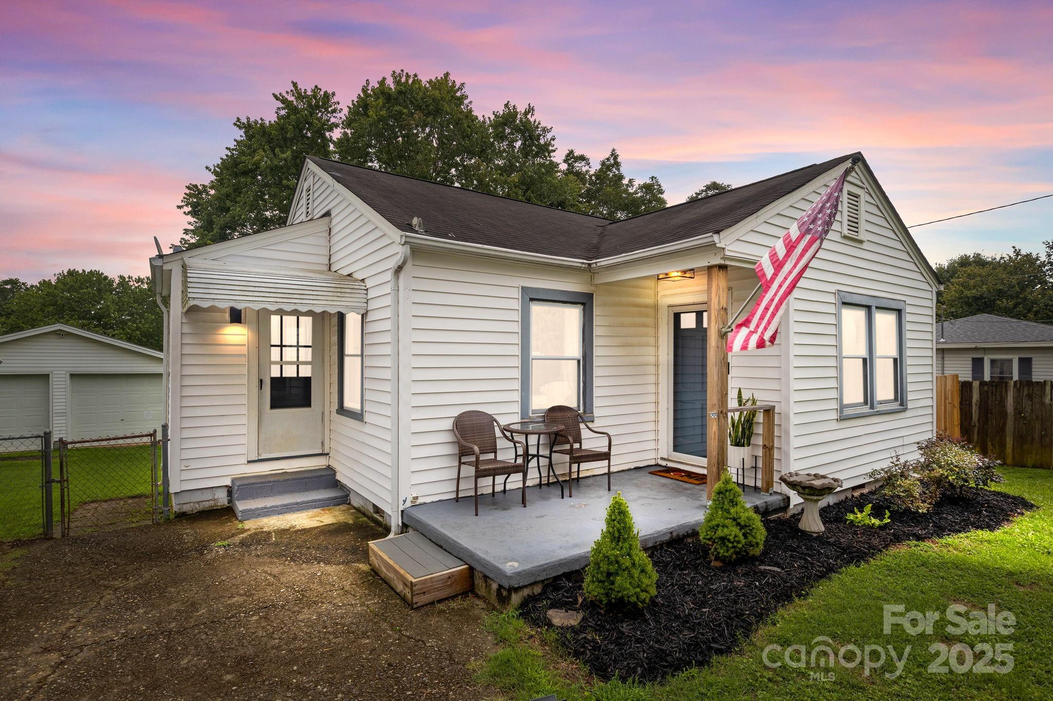 112 Abernathy Street Property Photo 1