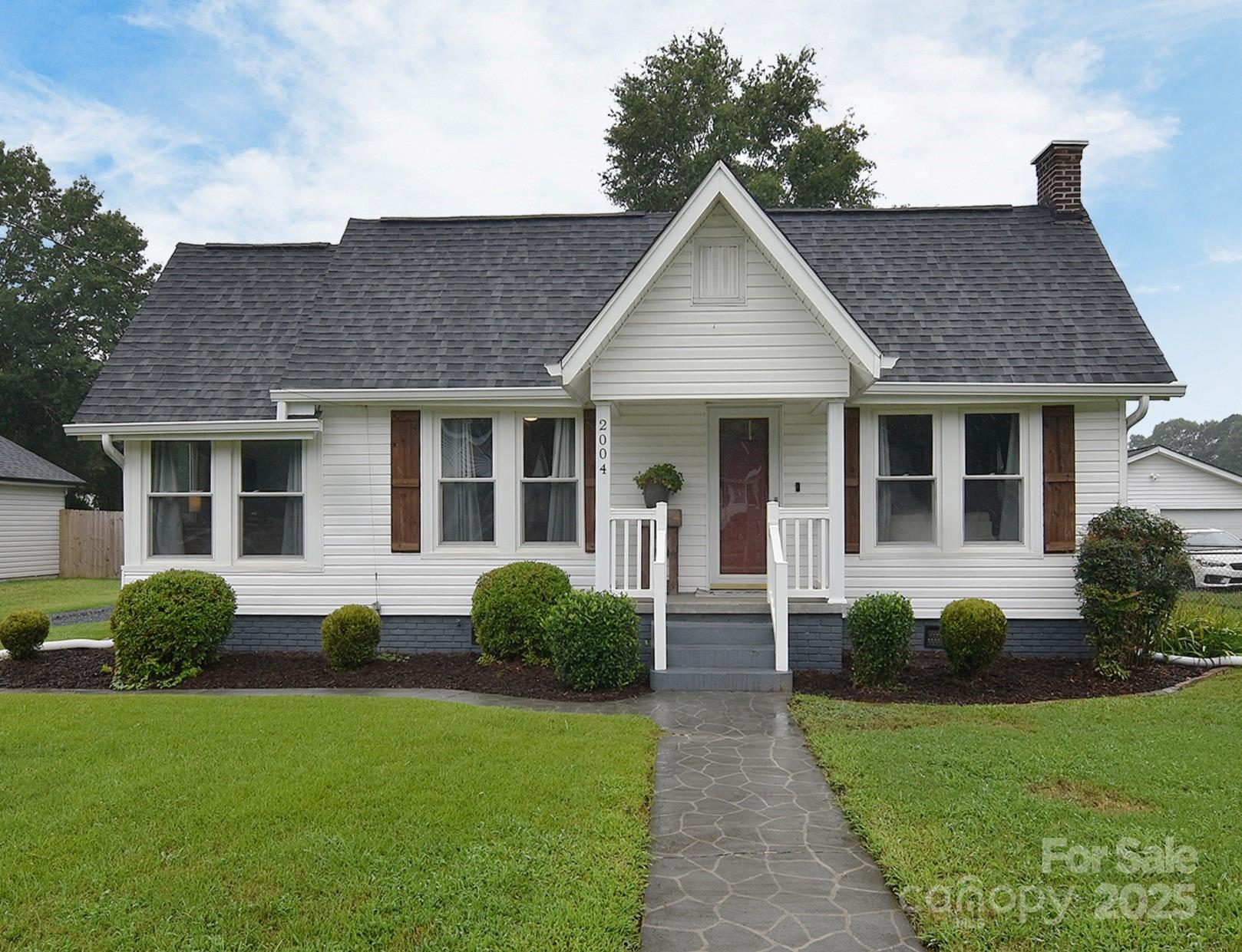 2004 Pennsylvania Avenue Property Photo 1