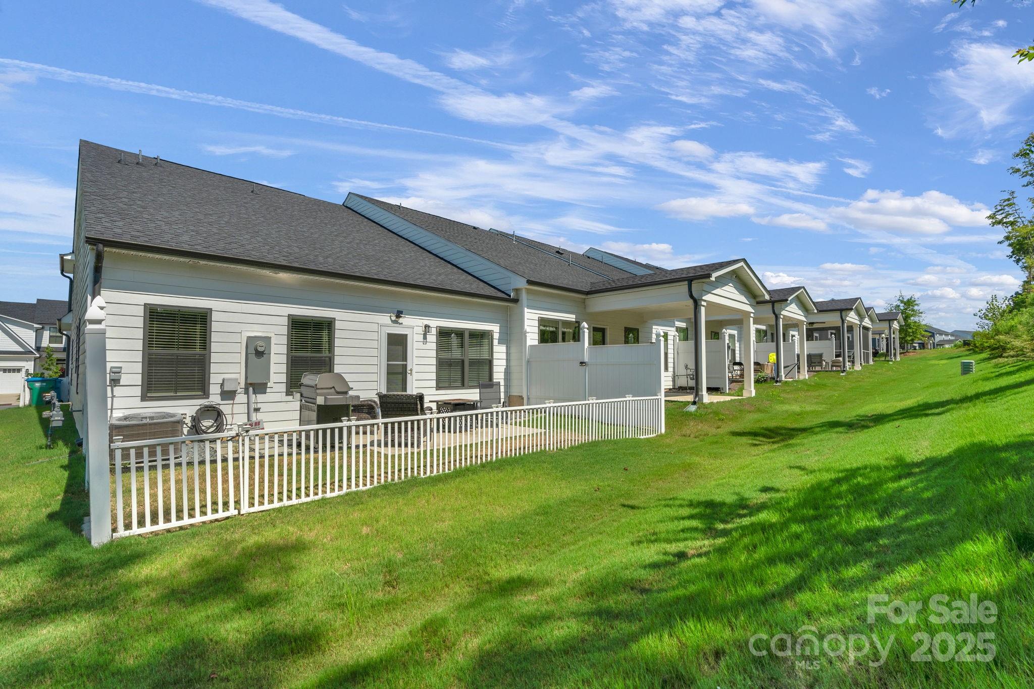 1526 Dennis Austin Lane Property Photo 20