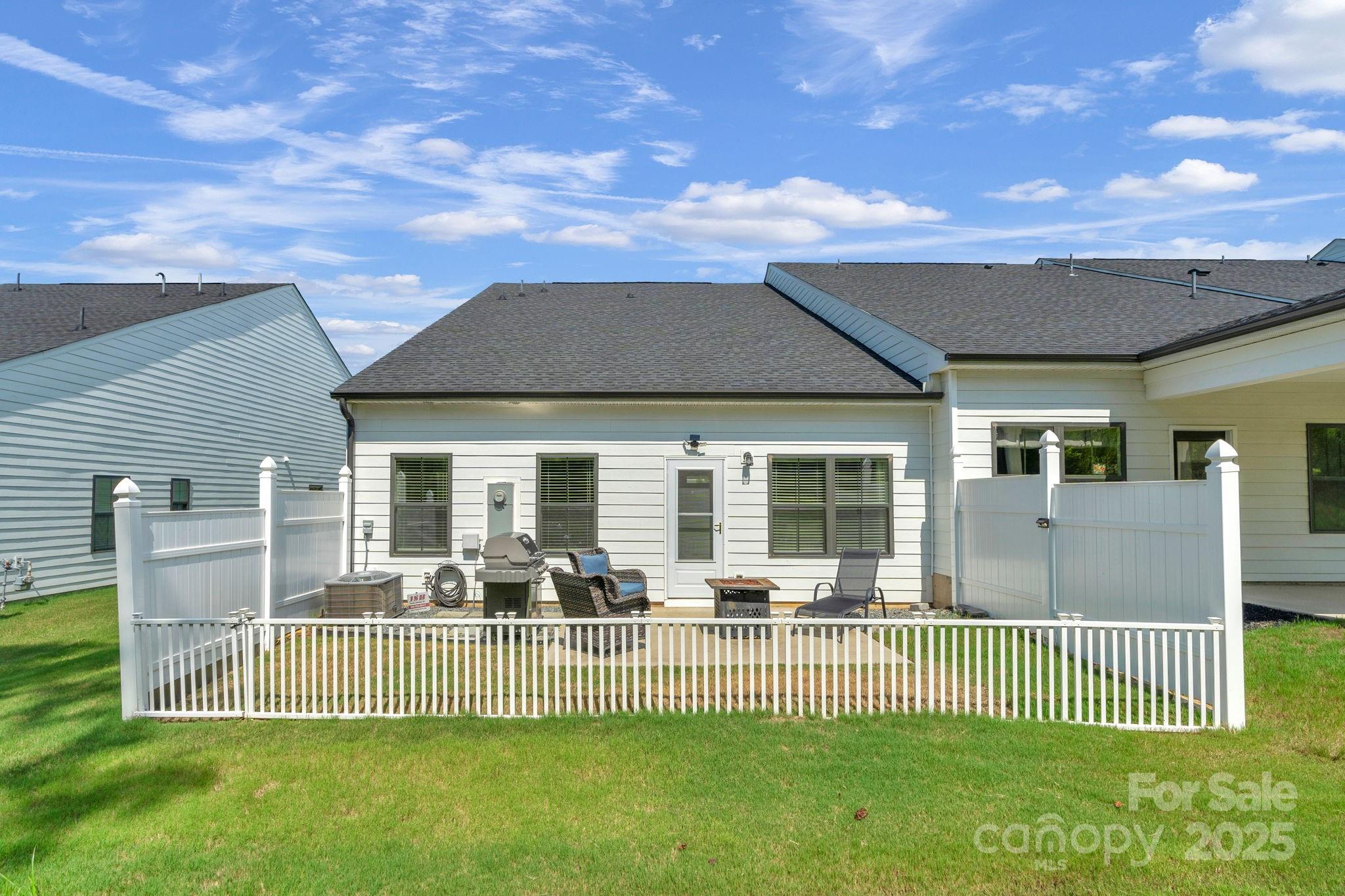 1526 Dennis Austin Lane Property Photo 21