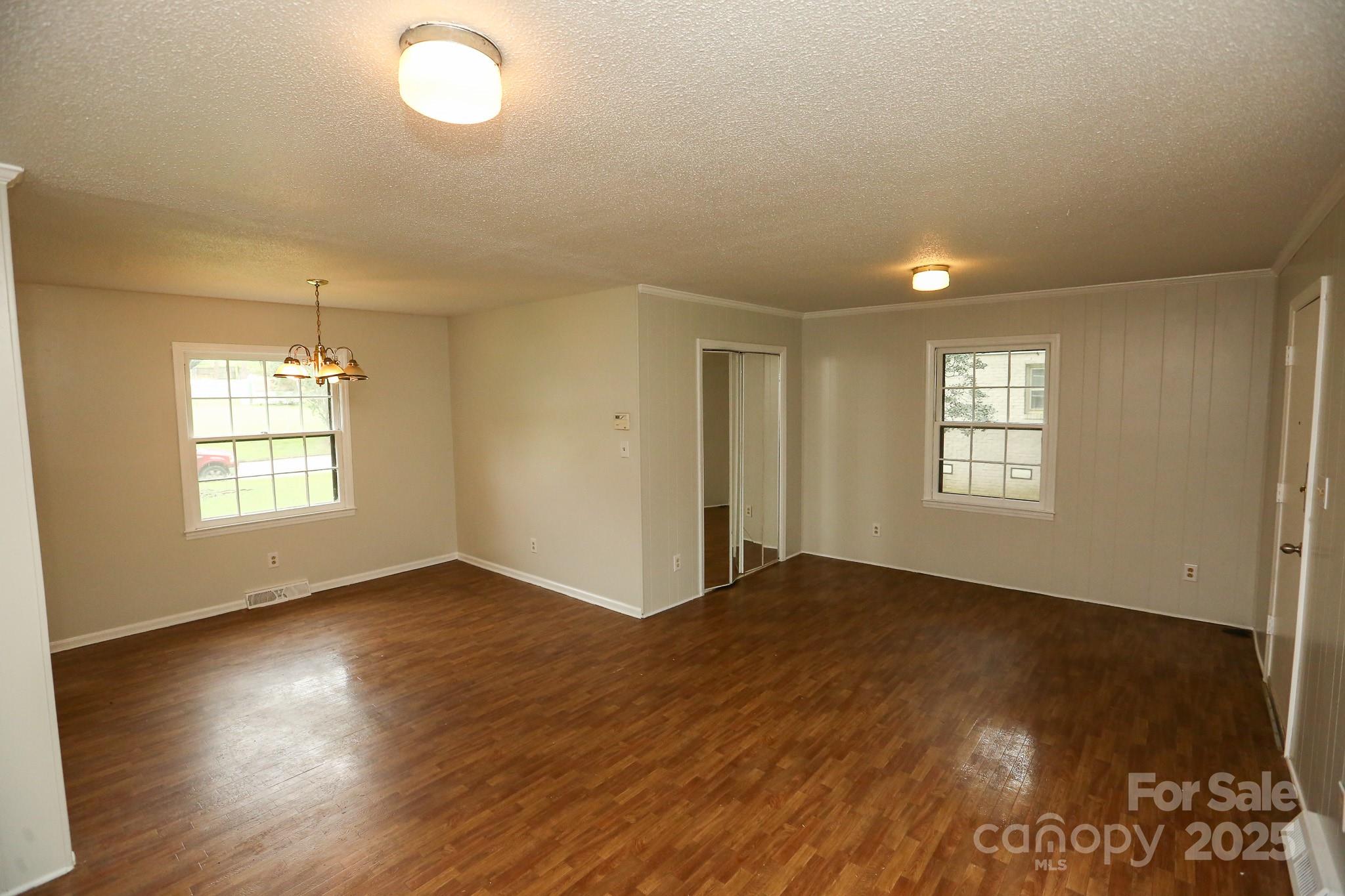 101 Hemlock Drive Property Photo 6