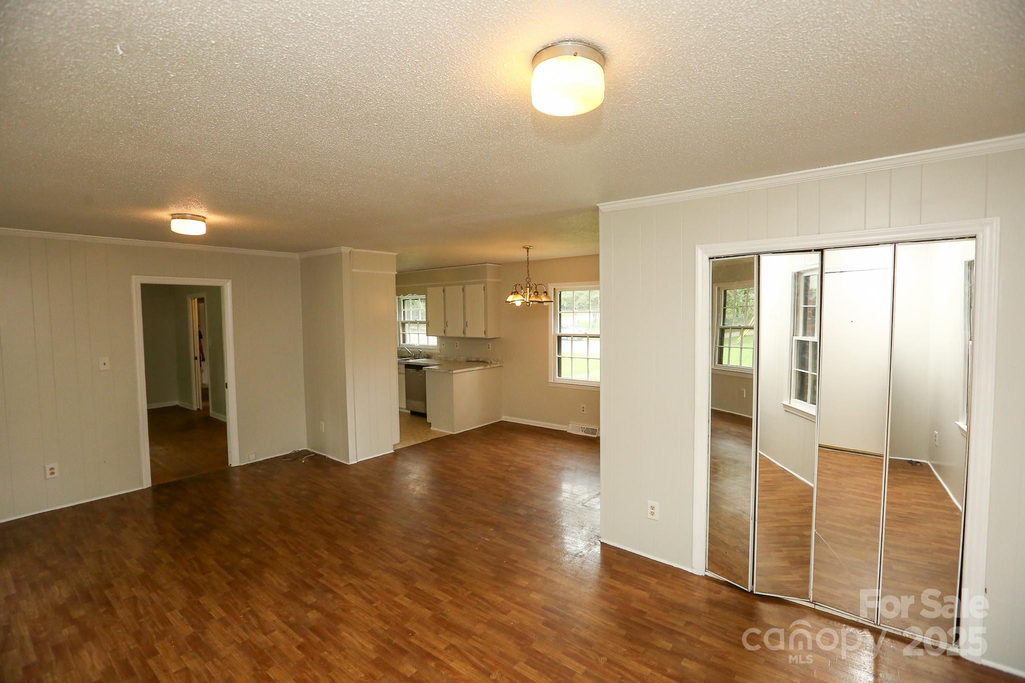 101 Hemlock Drive Property Photo 7