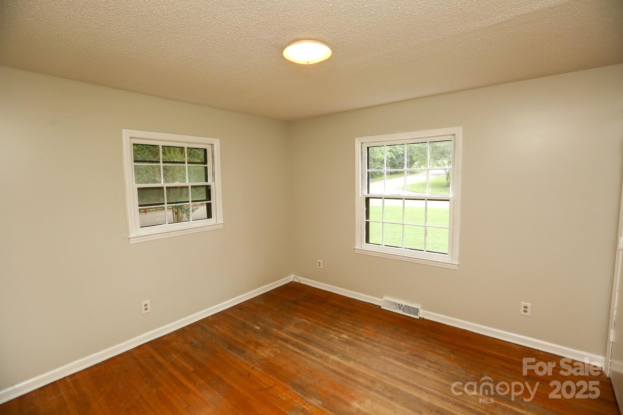 101 Hemlock Drive Property Photo 16