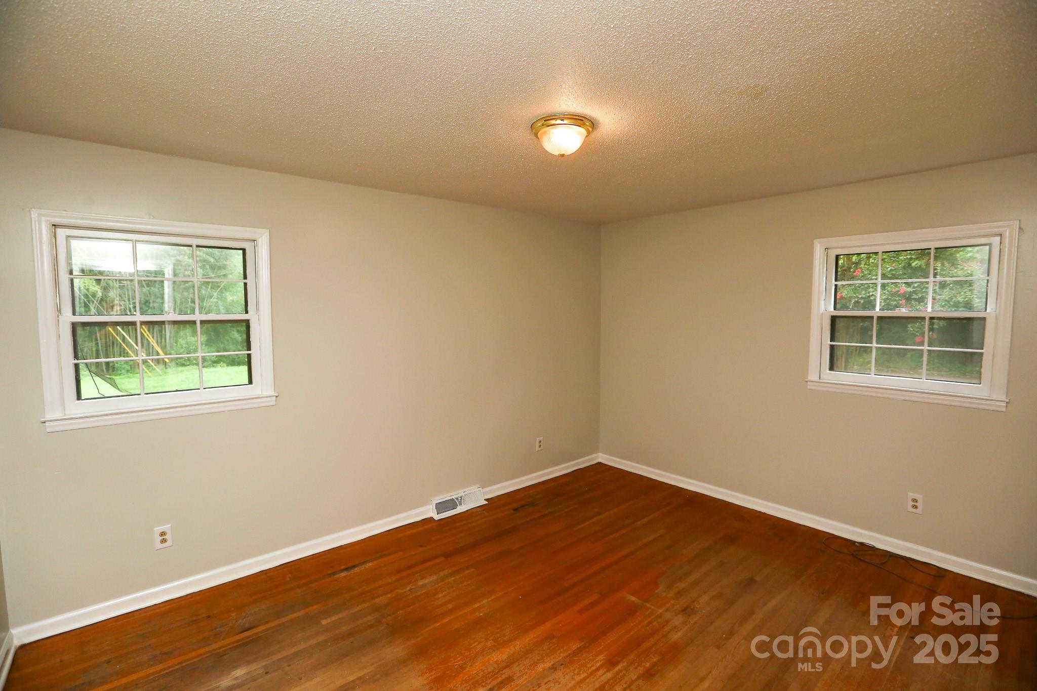 101 Hemlock Drive Property Photo 17