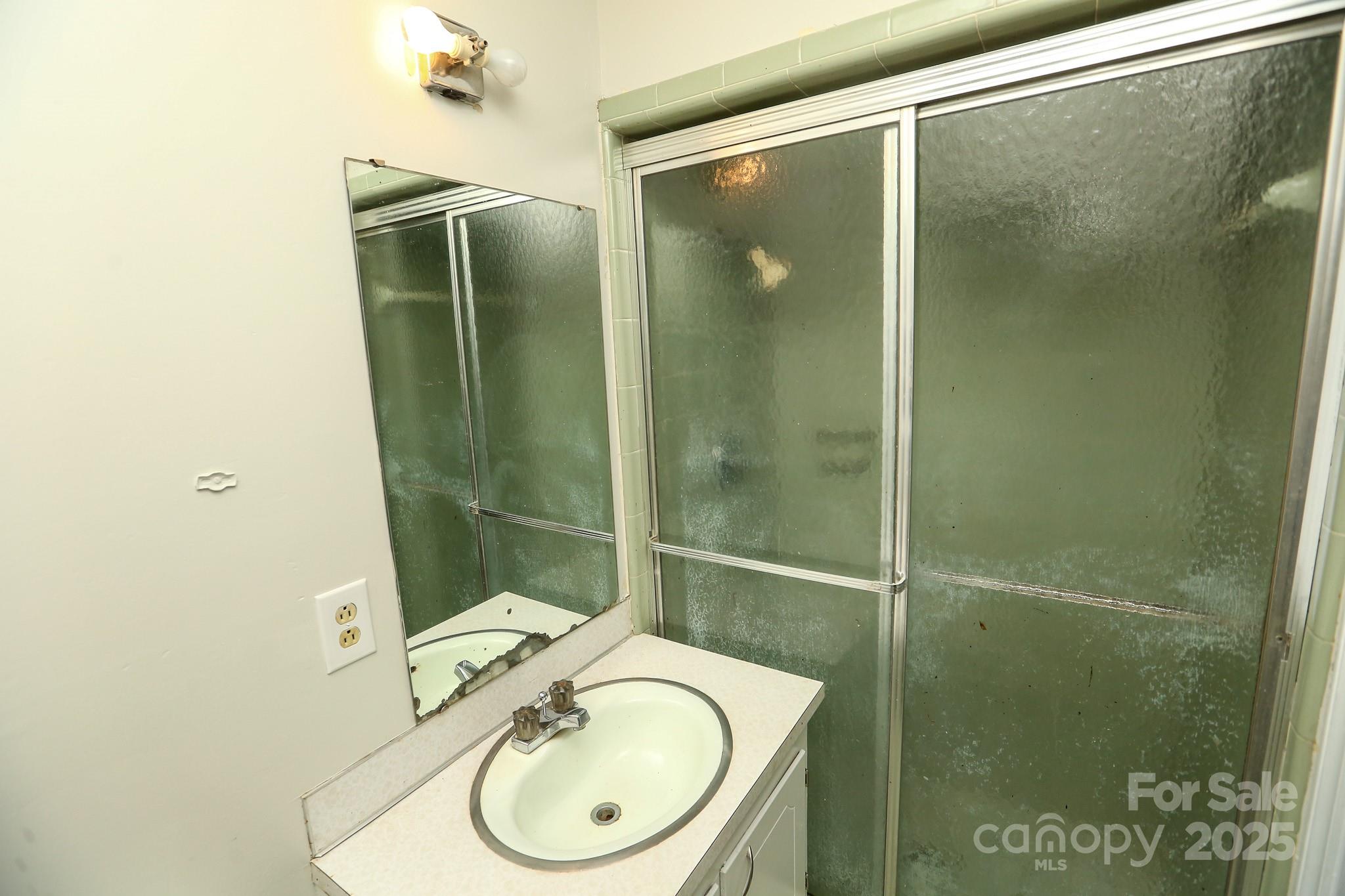 101 Hemlock Drive Property Photo 18