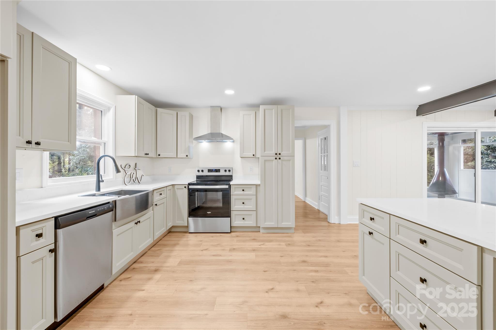 1120 Crestview Avenue Property Photo 5