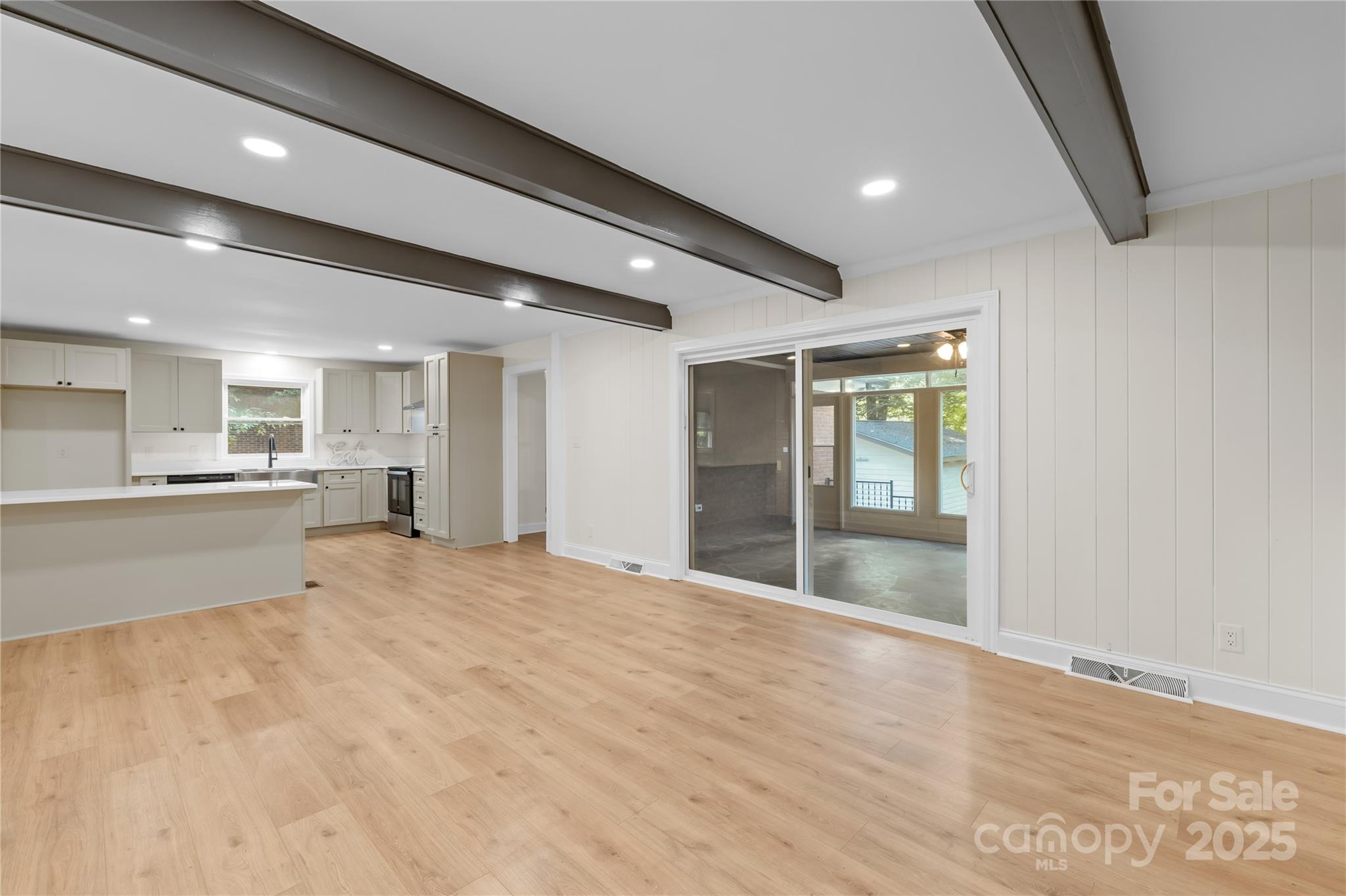 1120 Crestview Avenue Property Photo 8