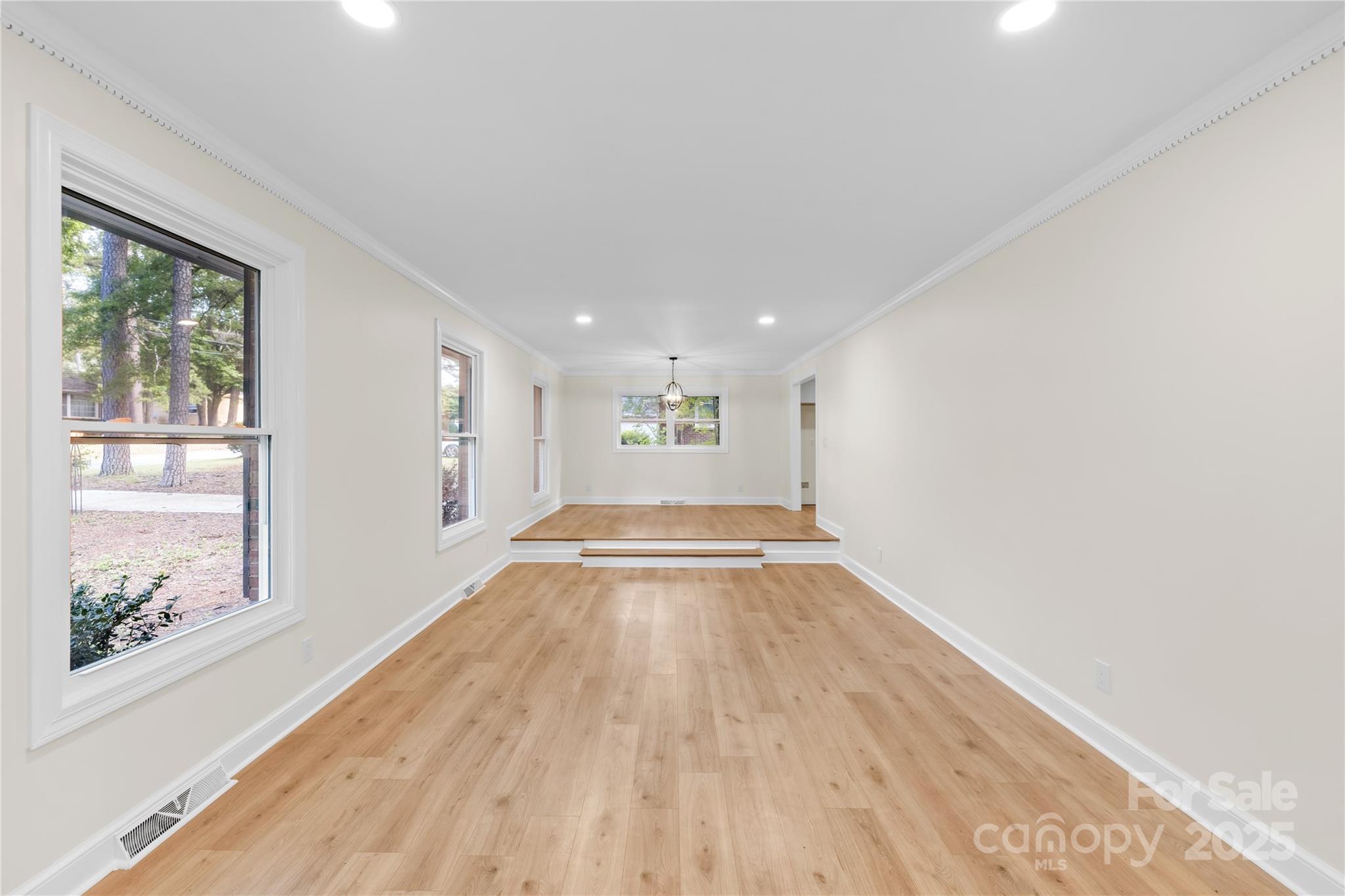 1120 Crestview Avenue Property Photo 9