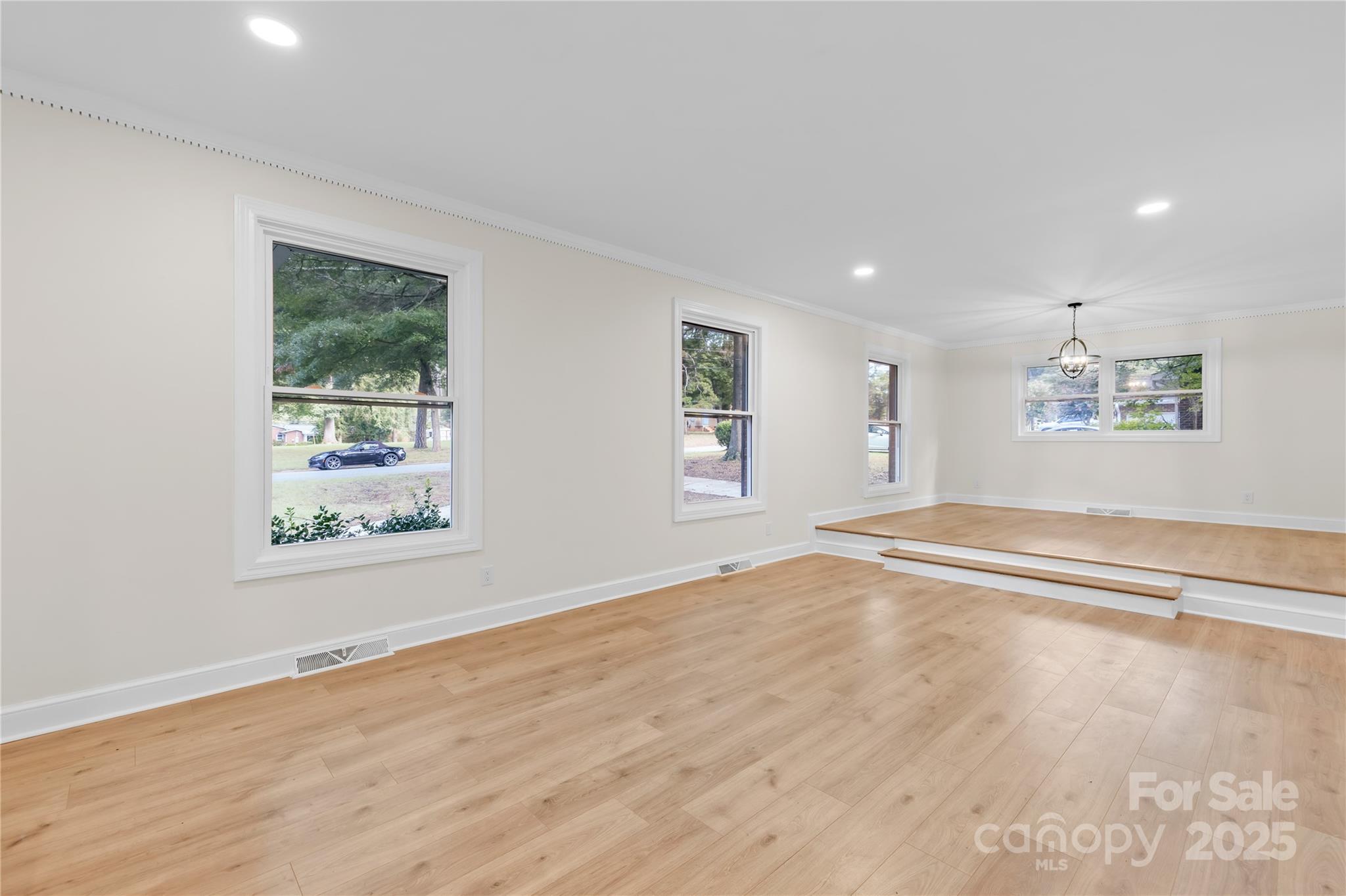 1120 Crestview Avenue Property Photo 10