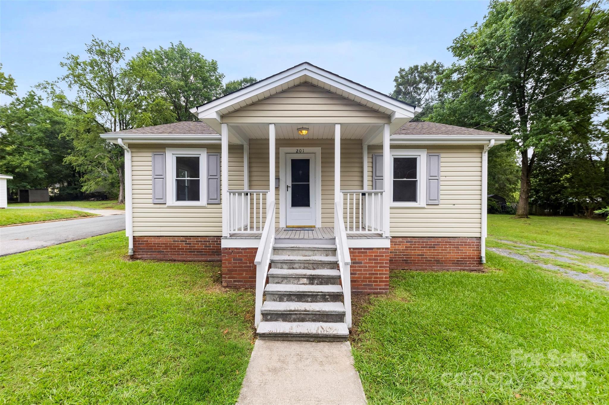201 Sacco Street Property Photo 1