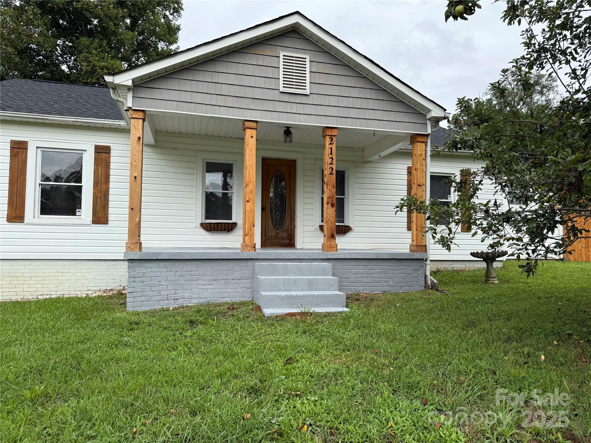 2122 B Harper Avenue Property Photo 1