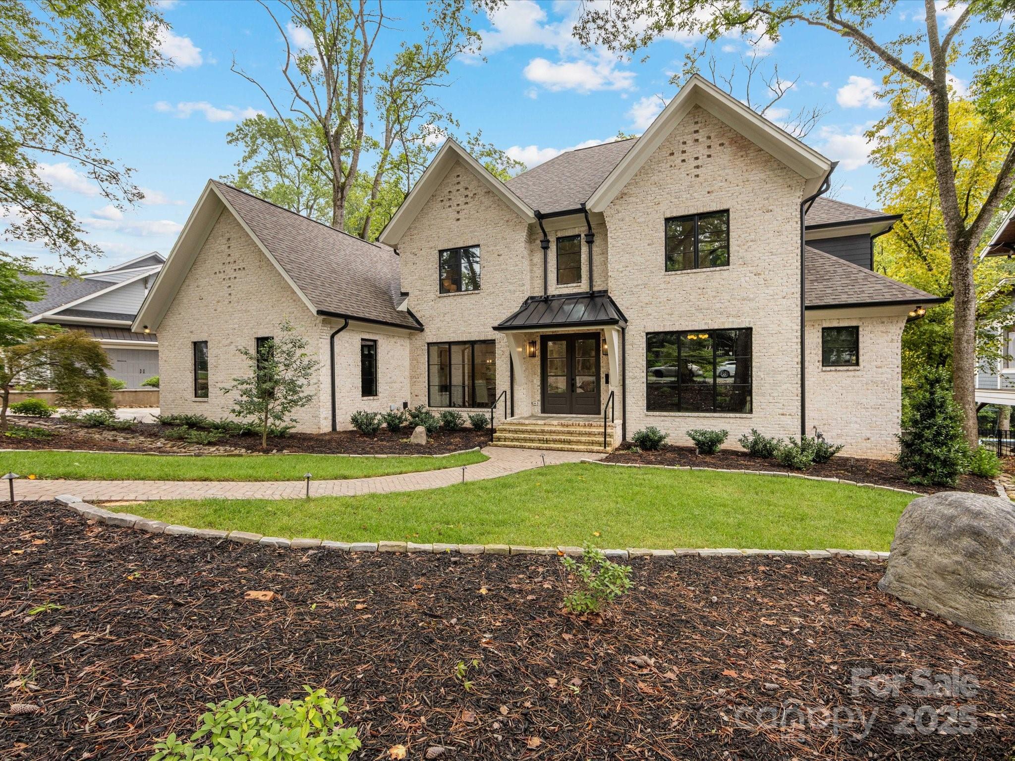 438 Wonderwood Drive Property Photo 1