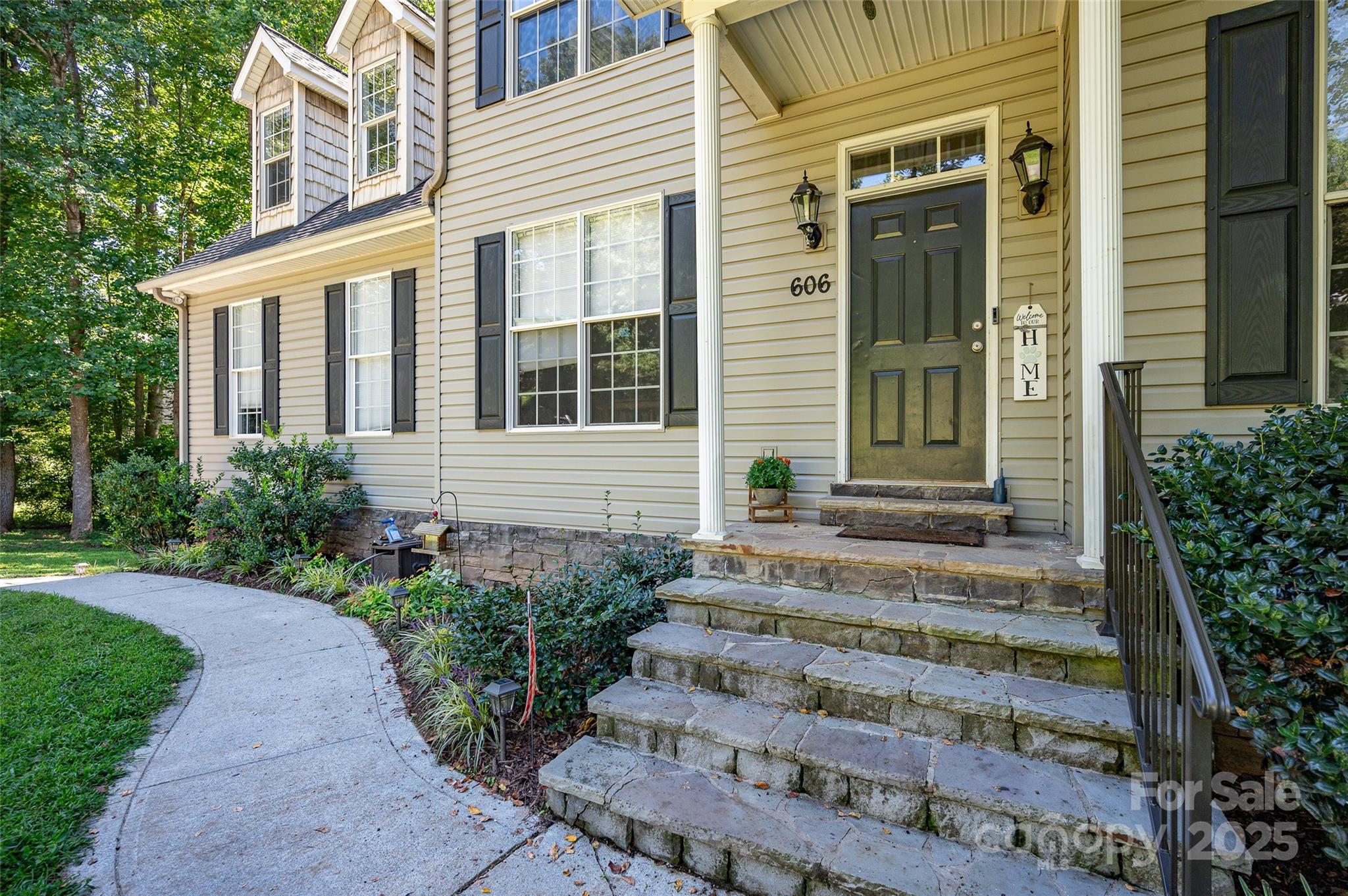 606 Nelly Green Circle Property Photo 2