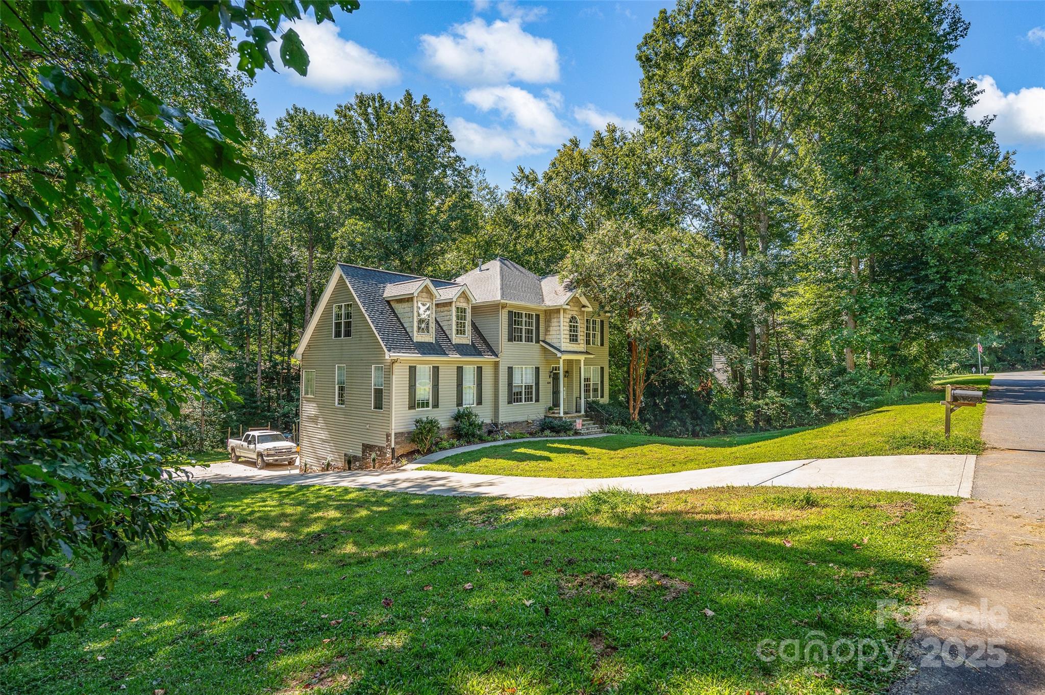 606 Nelly Green Circle Property Photo 22