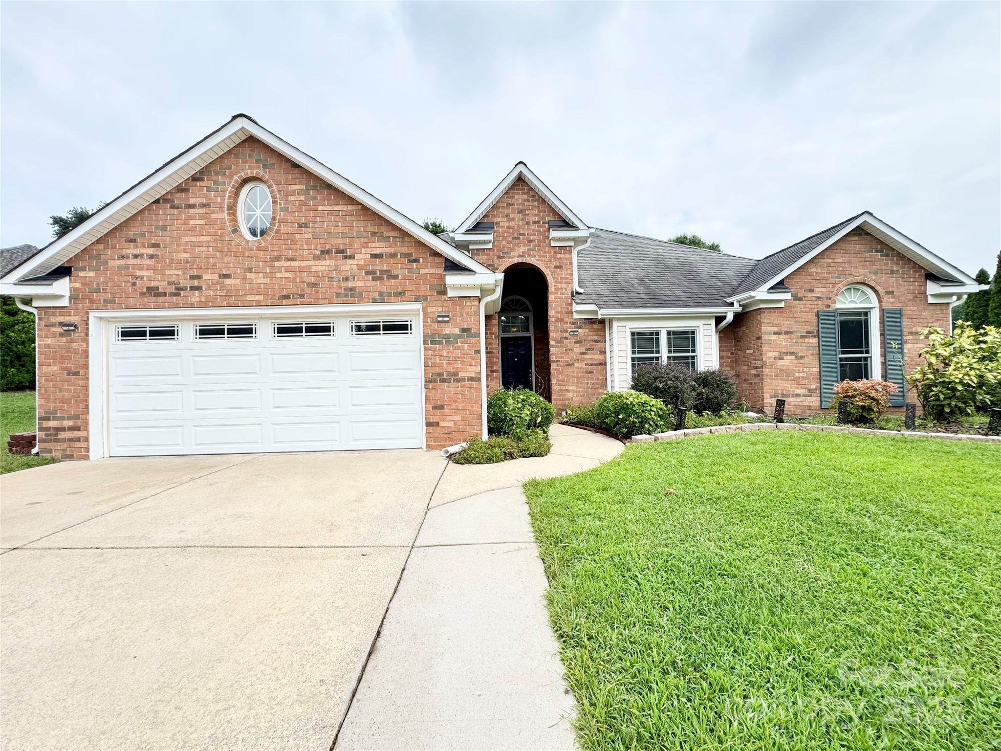 1254 Abbey Ridge Place Property Photo 1