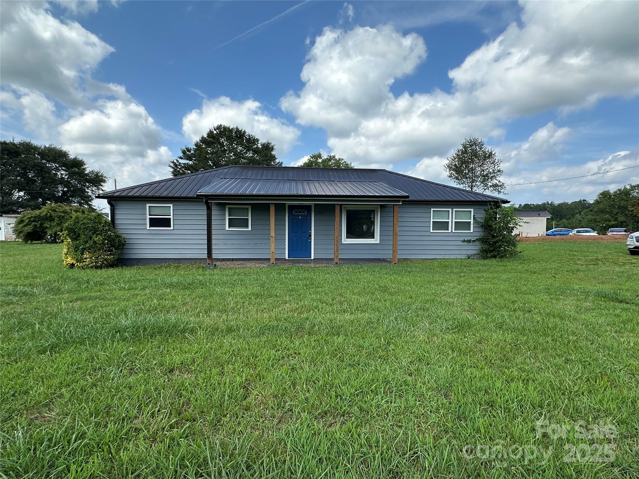 2387 Peeler Road Property Photo 1