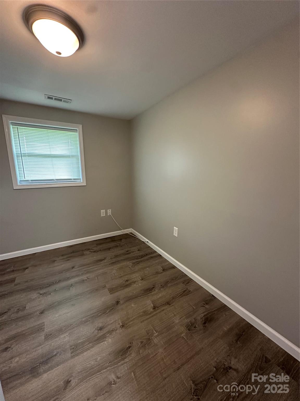 2387 Peeler Road Property Photo 8