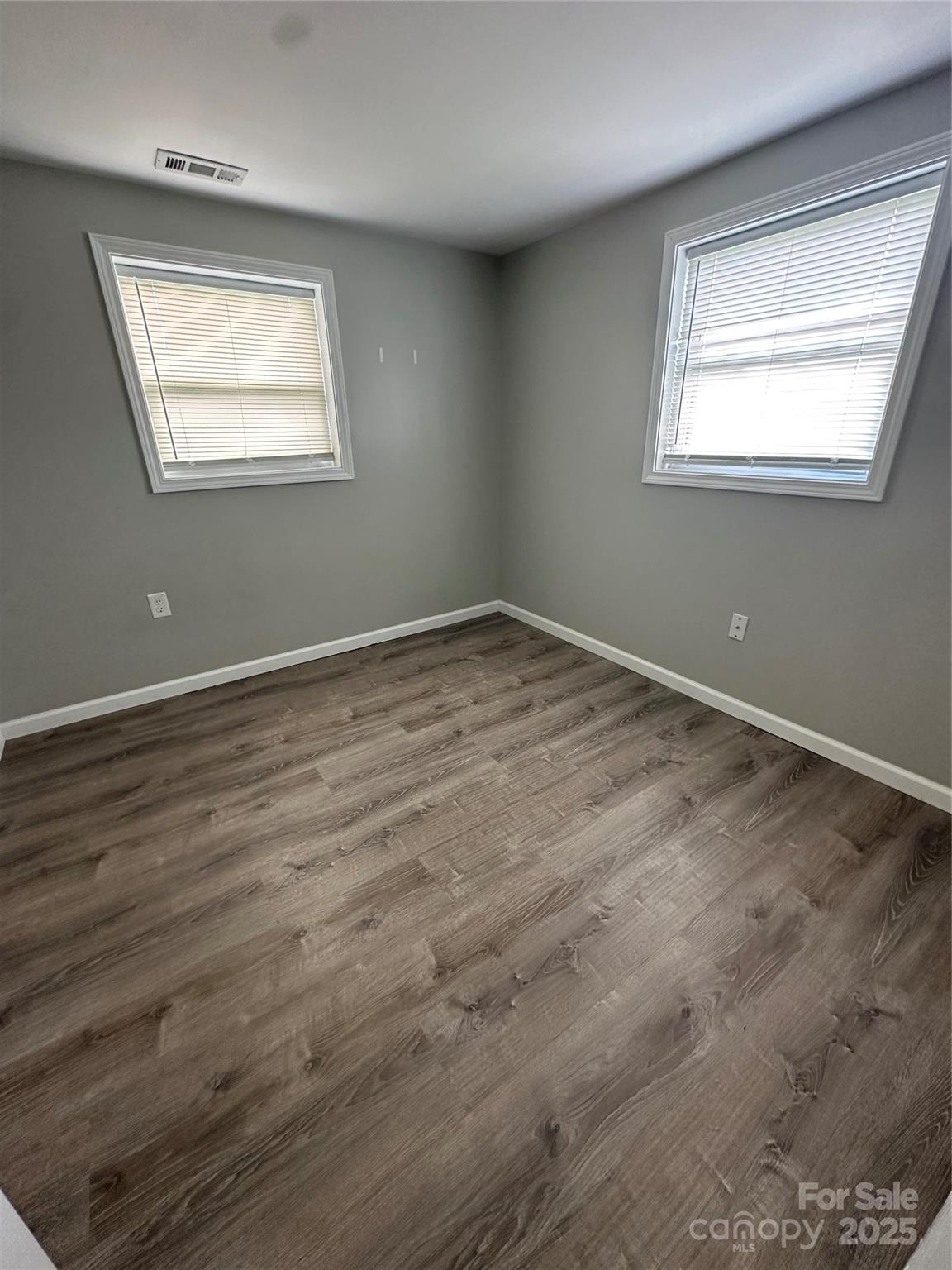 2387 Peeler Road Property Photo 9