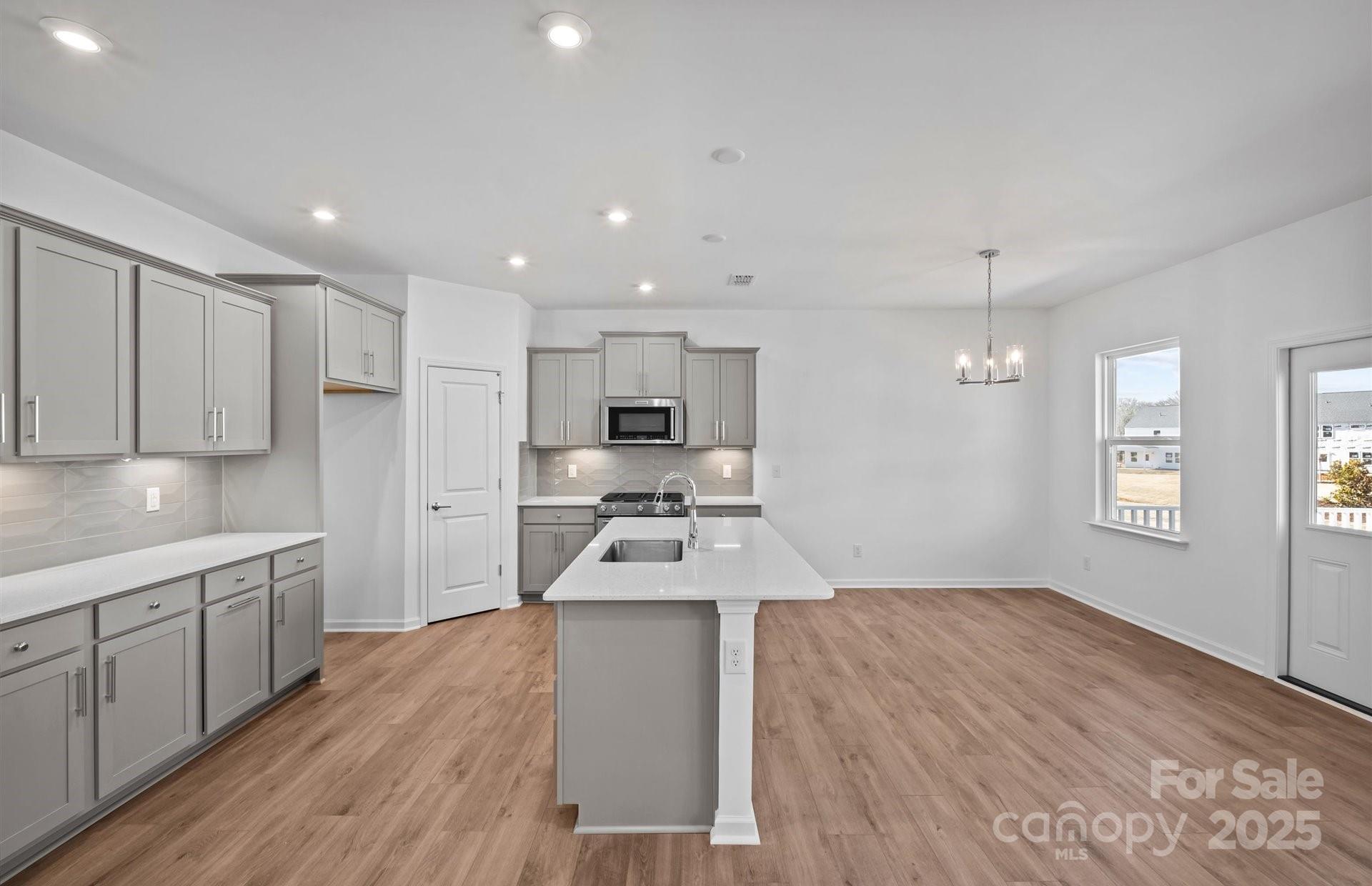 11501 Glasden Road 518 Property Photo 12