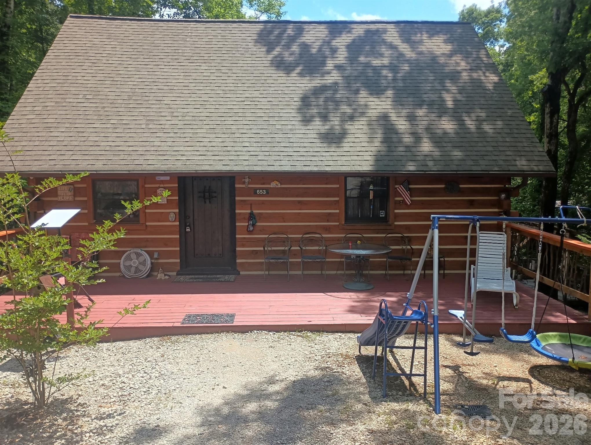 653 Lakeview Drive Property Photo 1